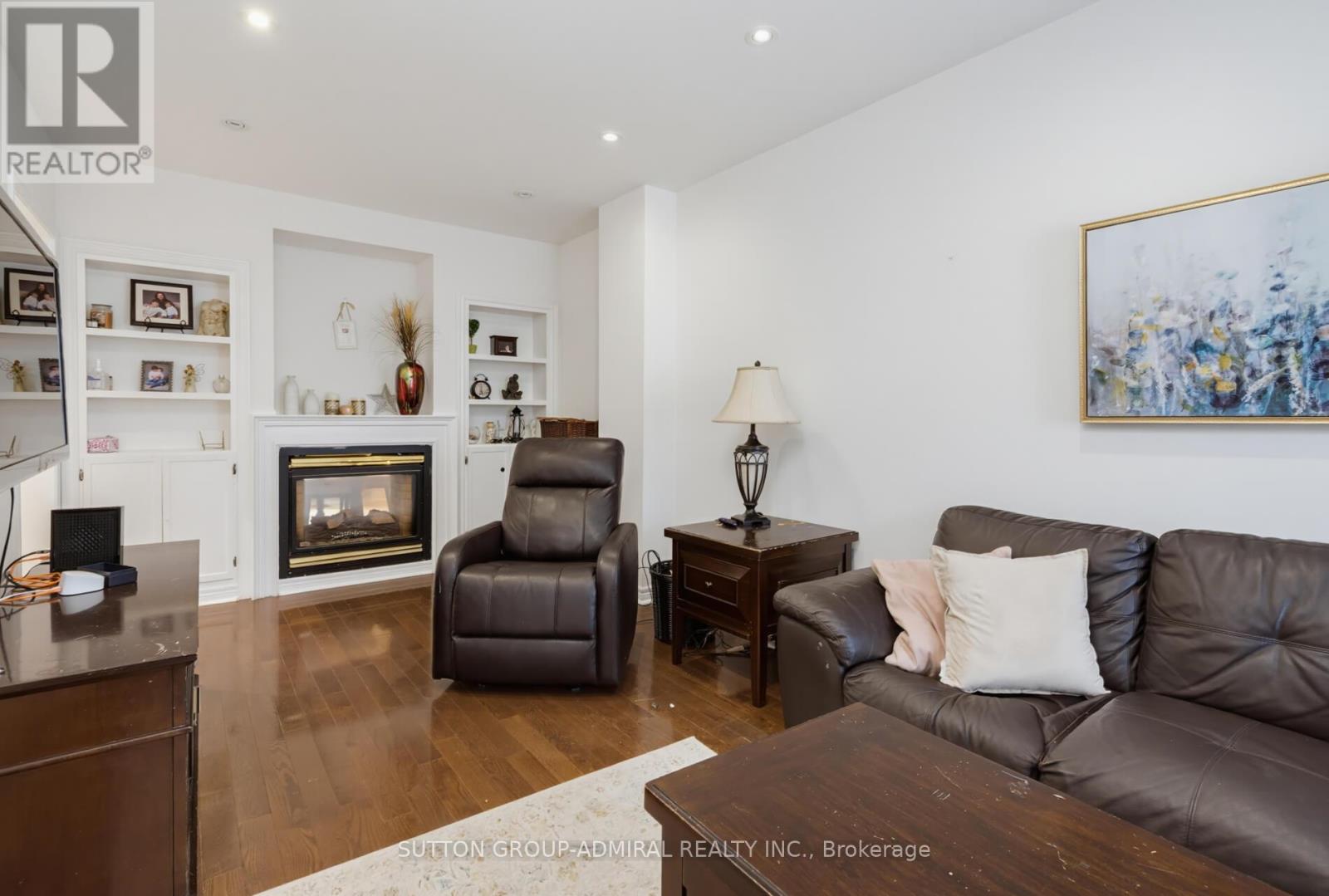 27 PINE HOLLOW CRESCENT - 8
