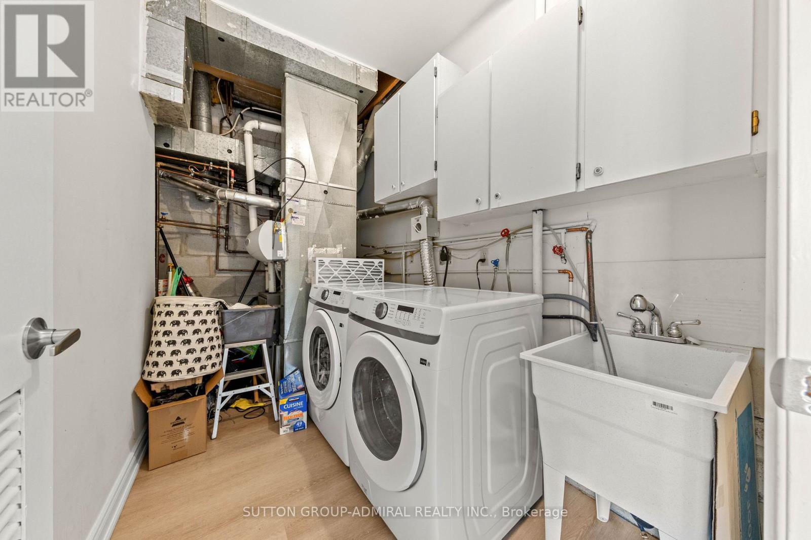 #7 45 POPLAR CRESCENT N - 18