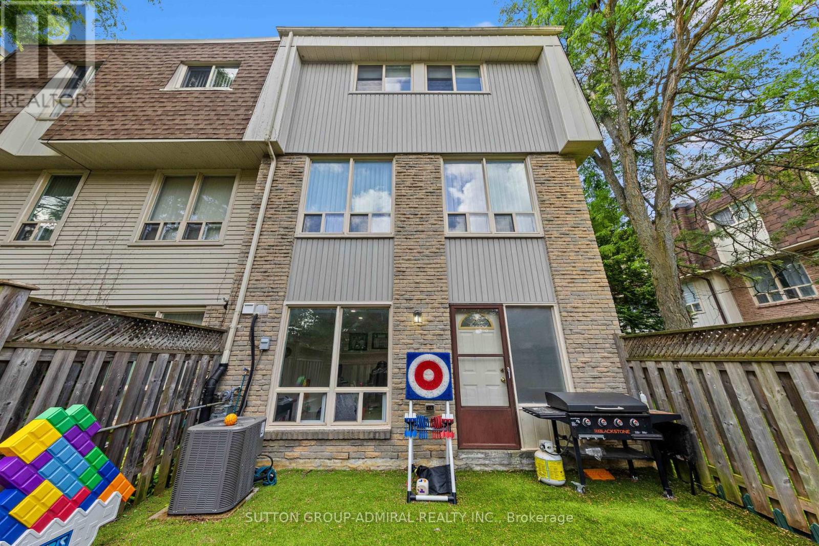 #7 45 POPLAR CRESCENT N - 47