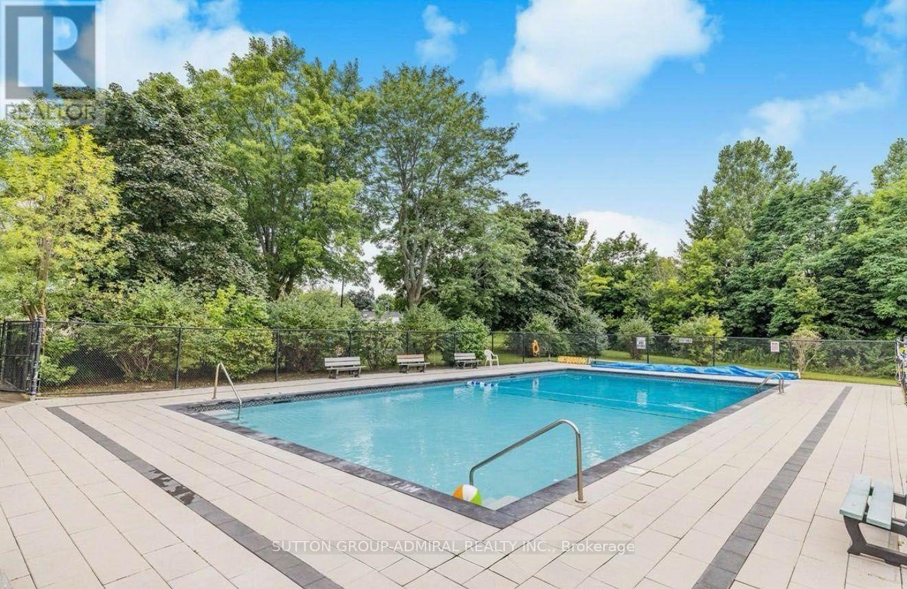 #7 45 POPLAR CRESCENT N - 50