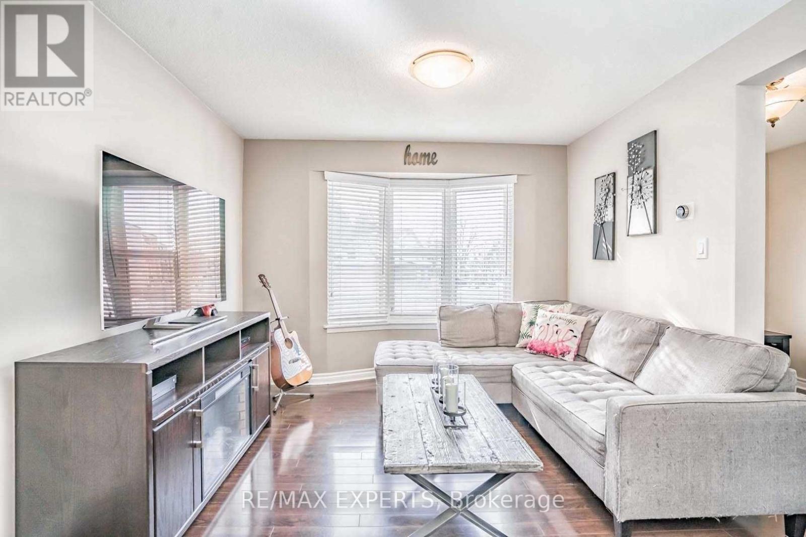 101 MORLEY CRESCENT - 14