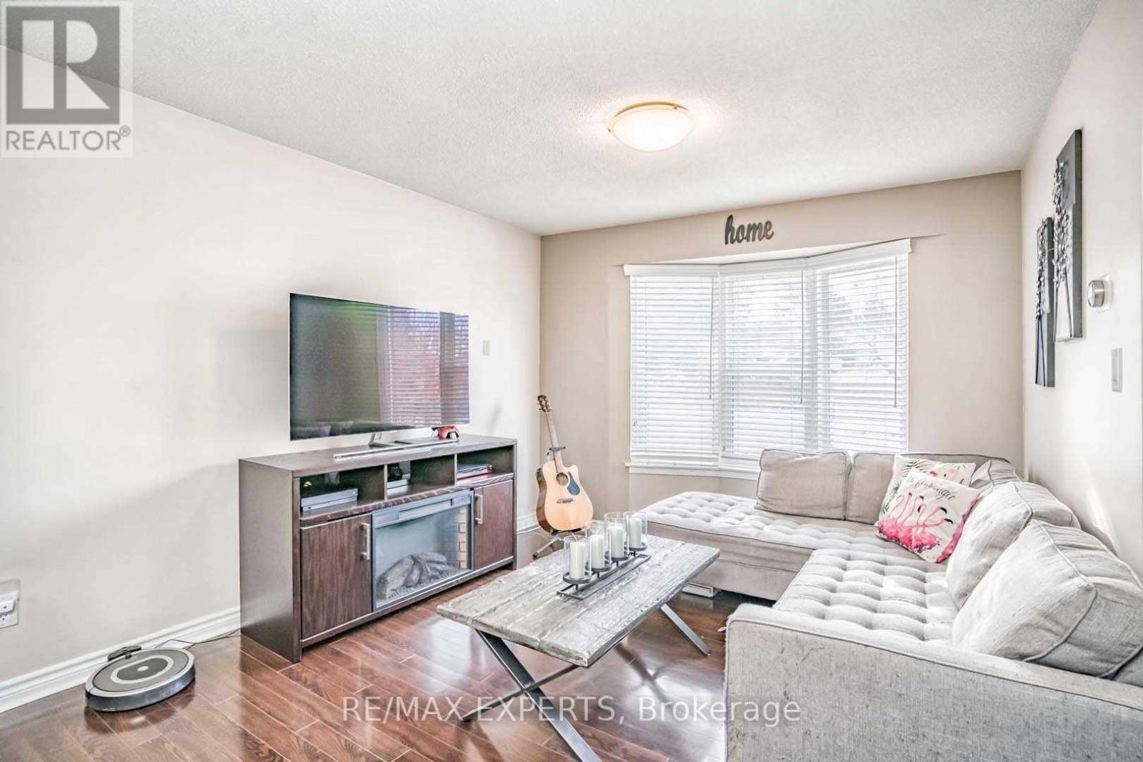 101 MORLEY CRESCENT - 17