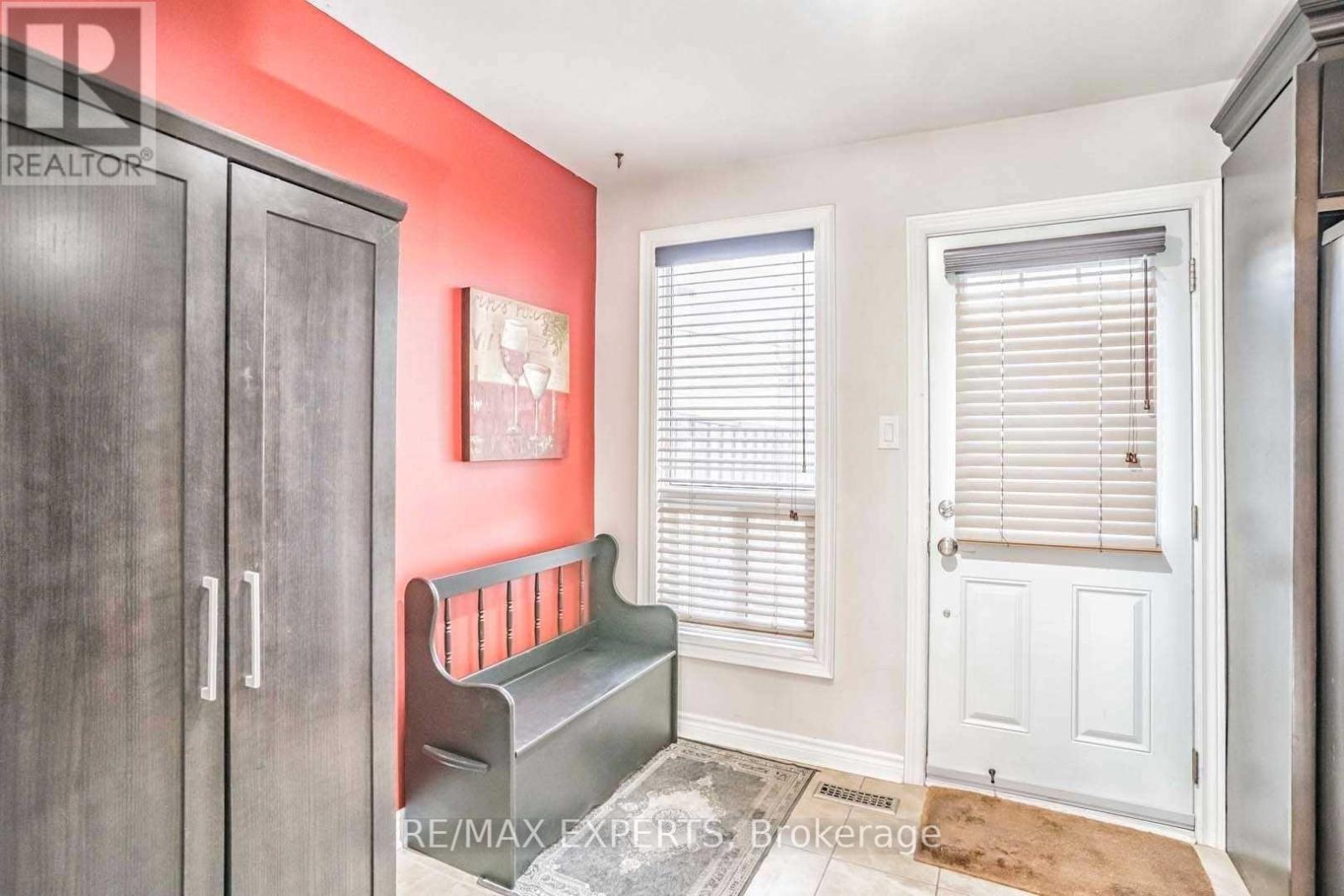 101 MORLEY CRESCENT - 2