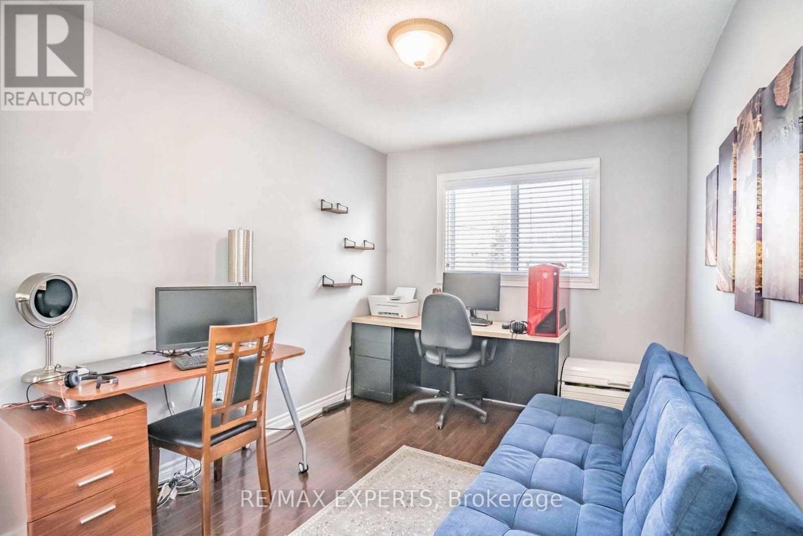 101 MORLEY CRESCENT - 21