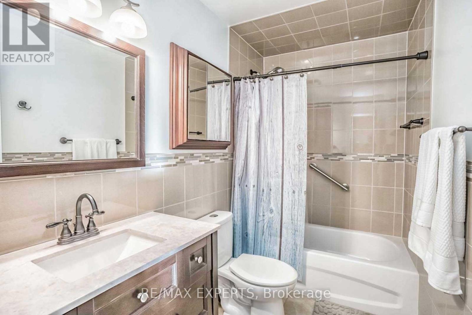 101 MORLEY CRESCENT - 26