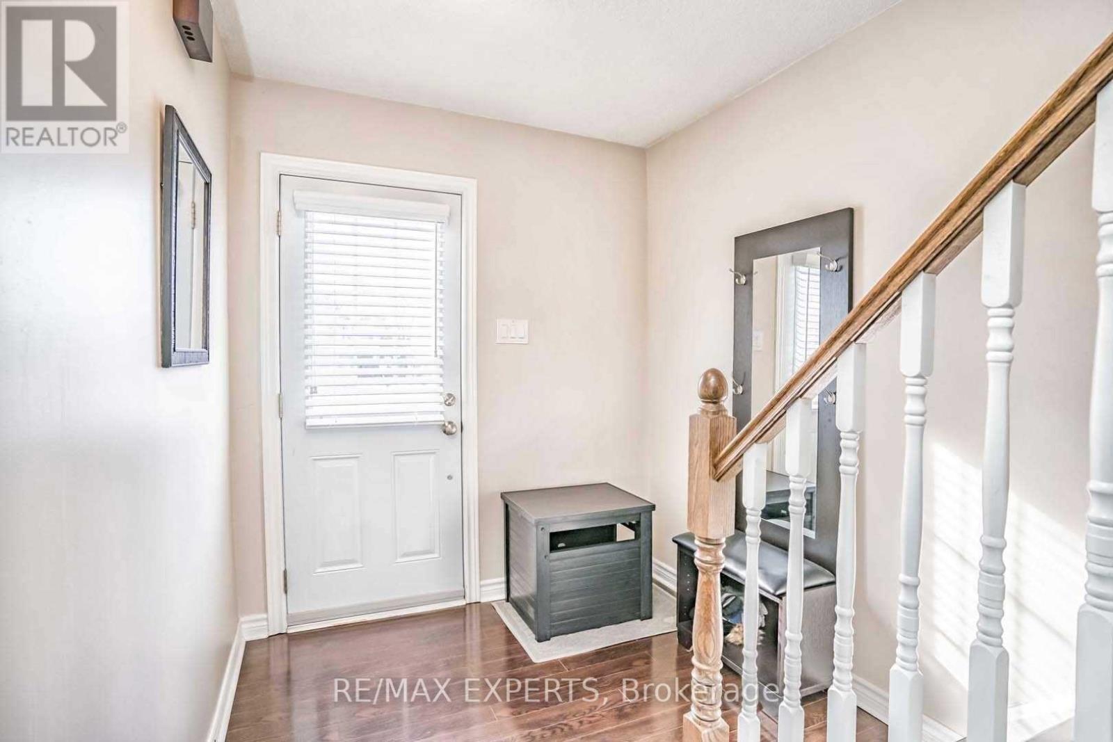 101 MORLEY CRESCENT - 3