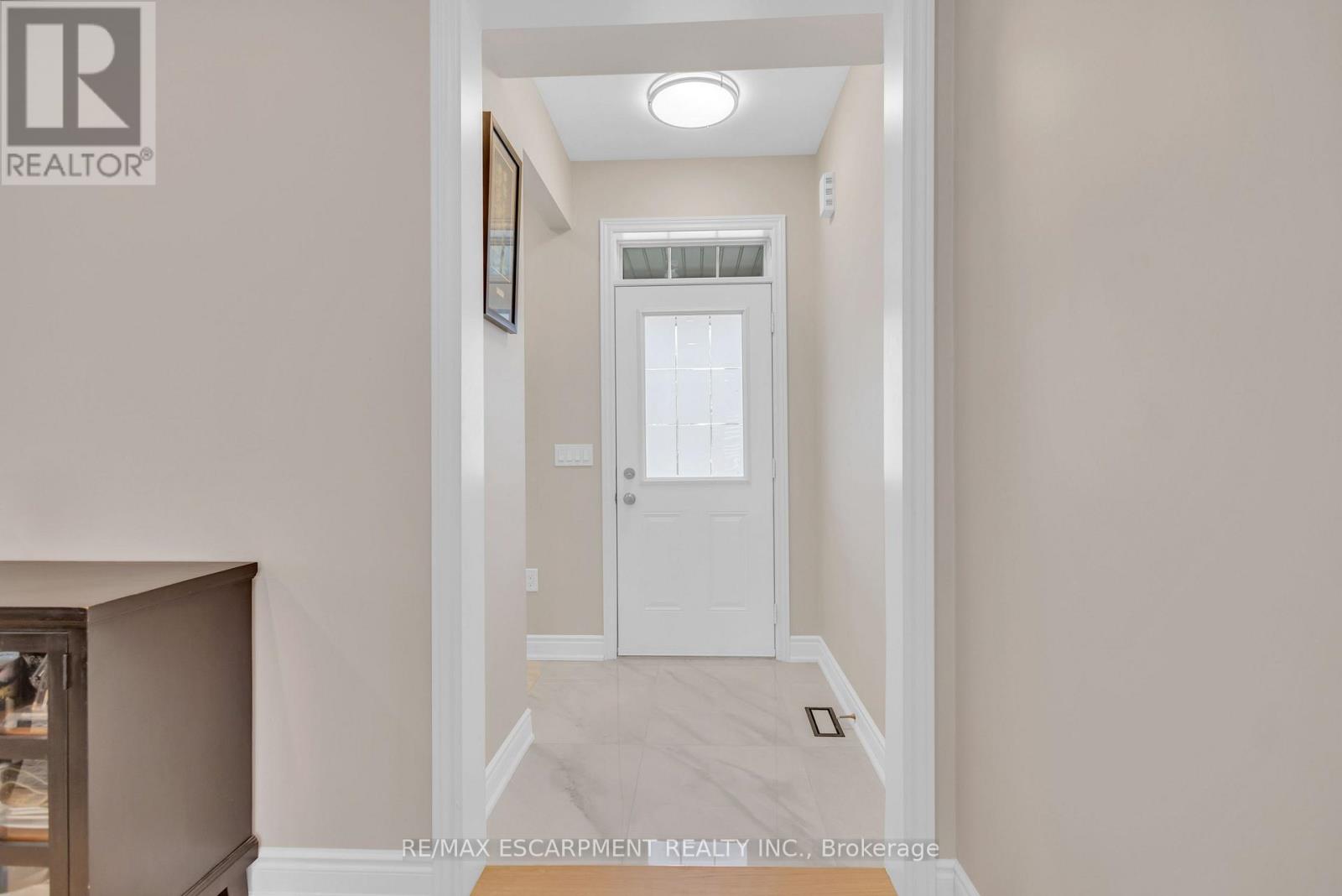 1454 CHRETIEN STREET - 2