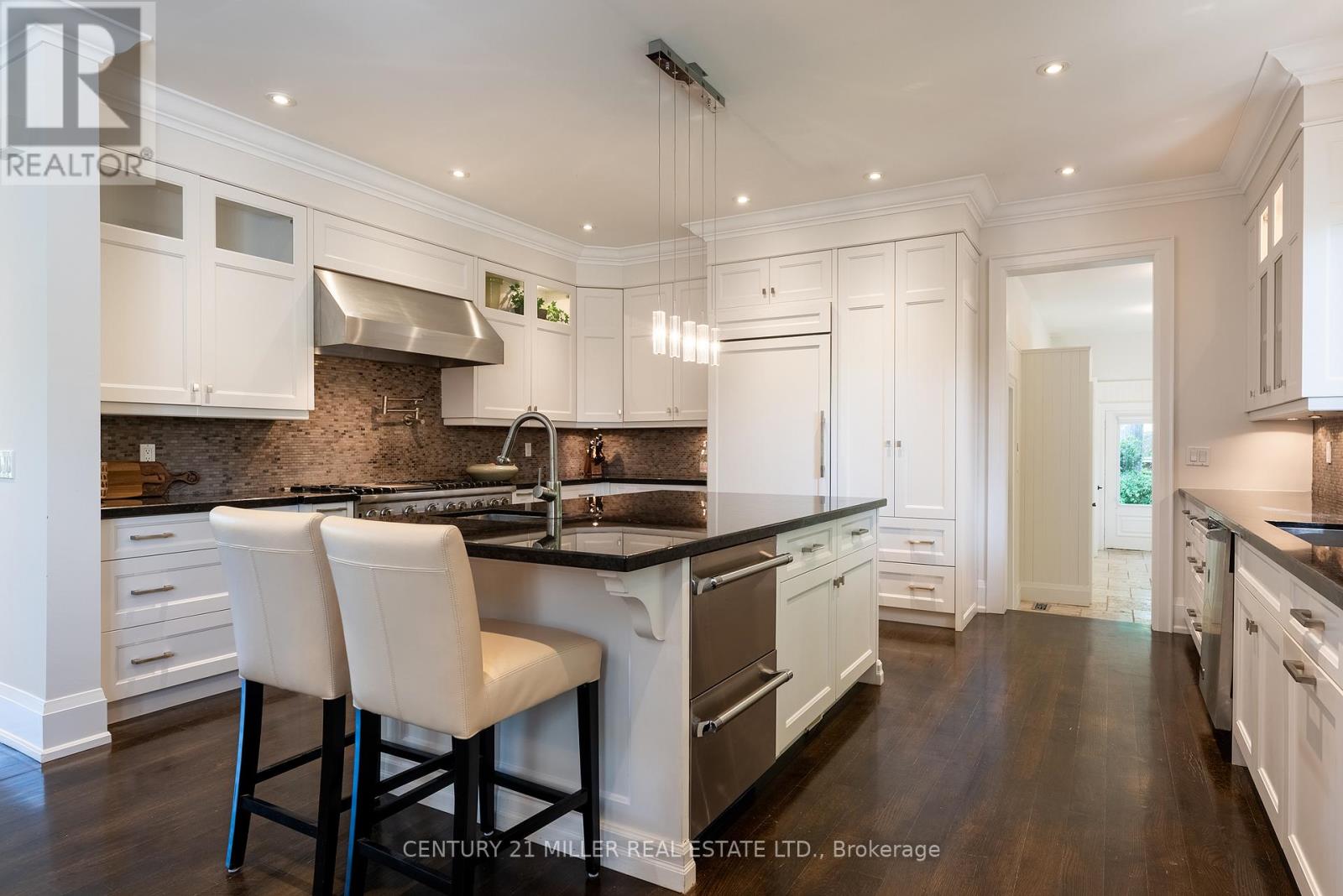 376 WEDGEWOOD DRIVE - 16
