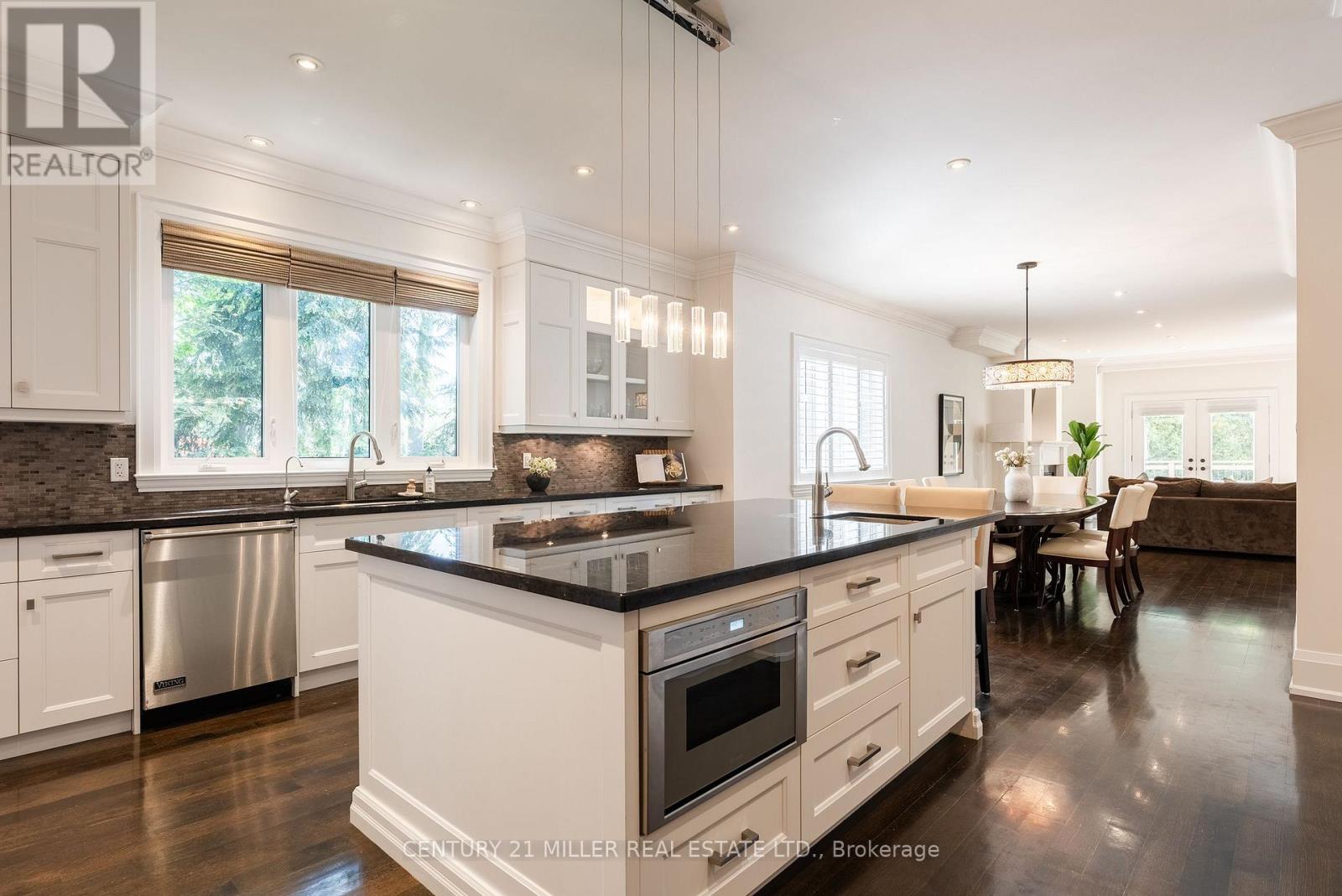 376 WEDGEWOOD DRIVE - 18