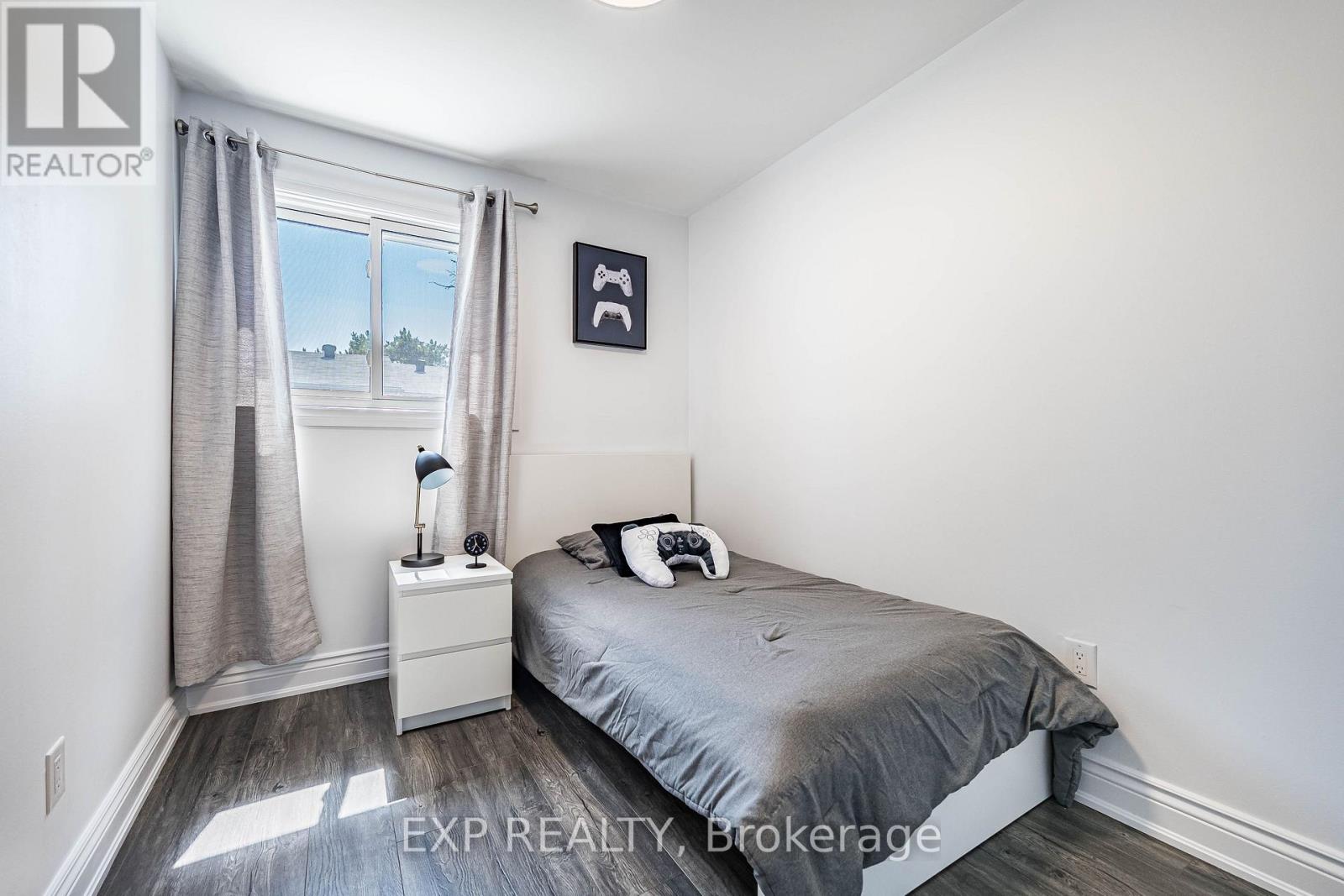 #38 400 MISSISSAUGA VALLEY BOULEVARD - Image 25