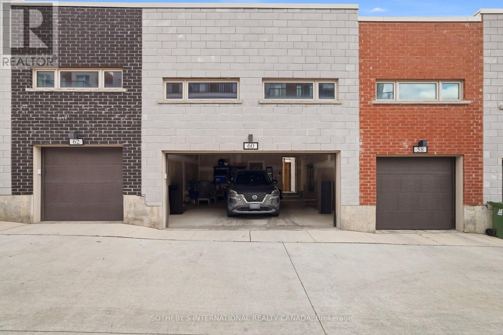 60 WILLIAM DUNCAN ROAD - 32
