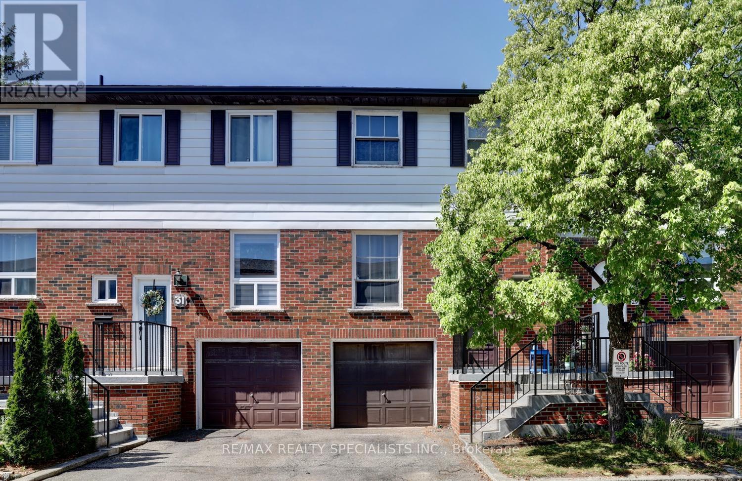 #30 2445 HOMELANDS DRIVE - 2