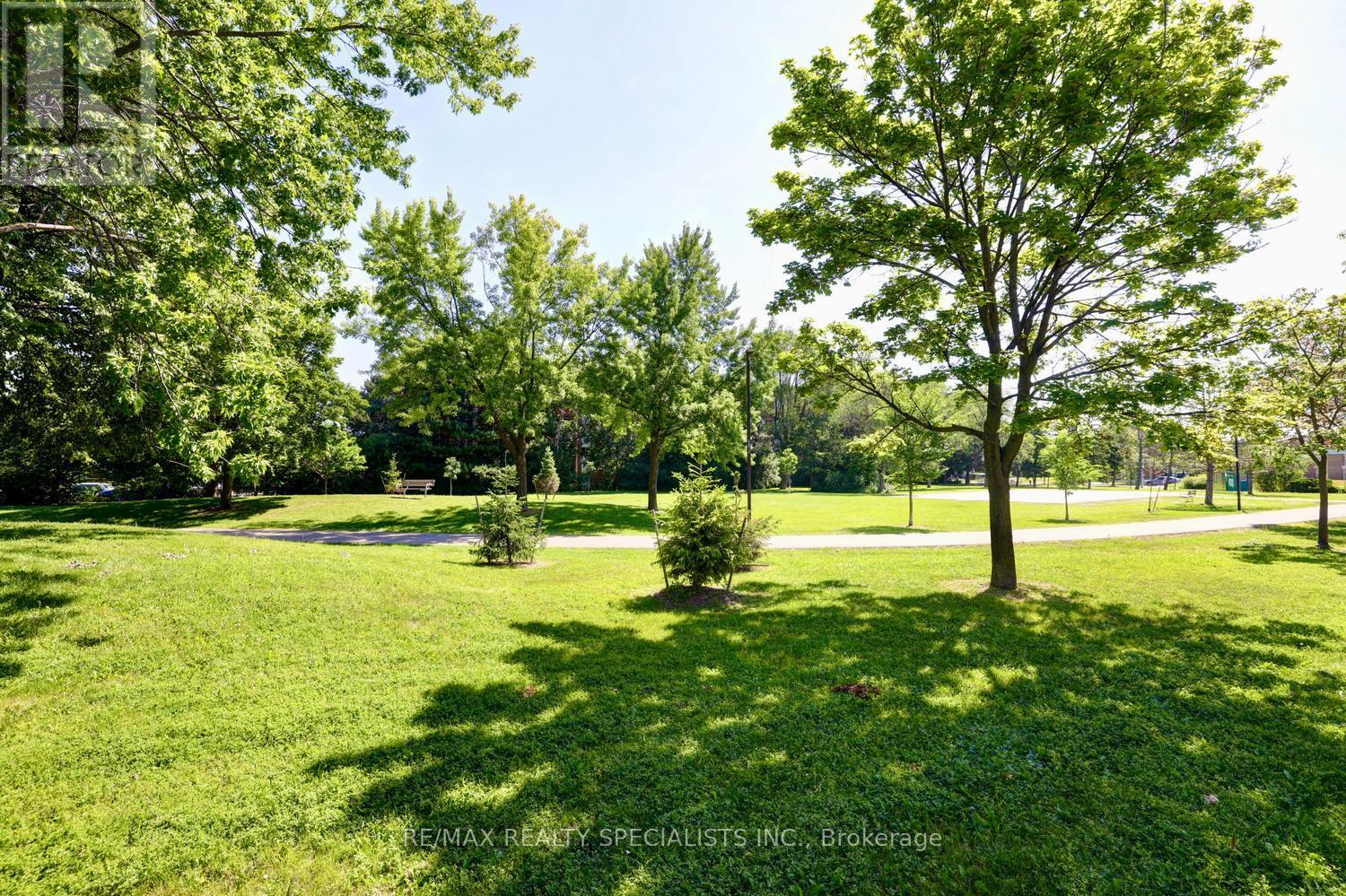 #30 2445 HOMELANDS DRIVE - 37