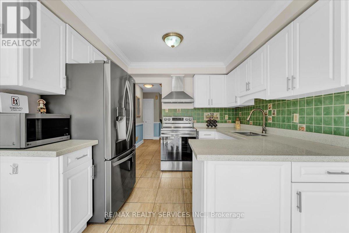 108 CANDY CRESCENT - 18