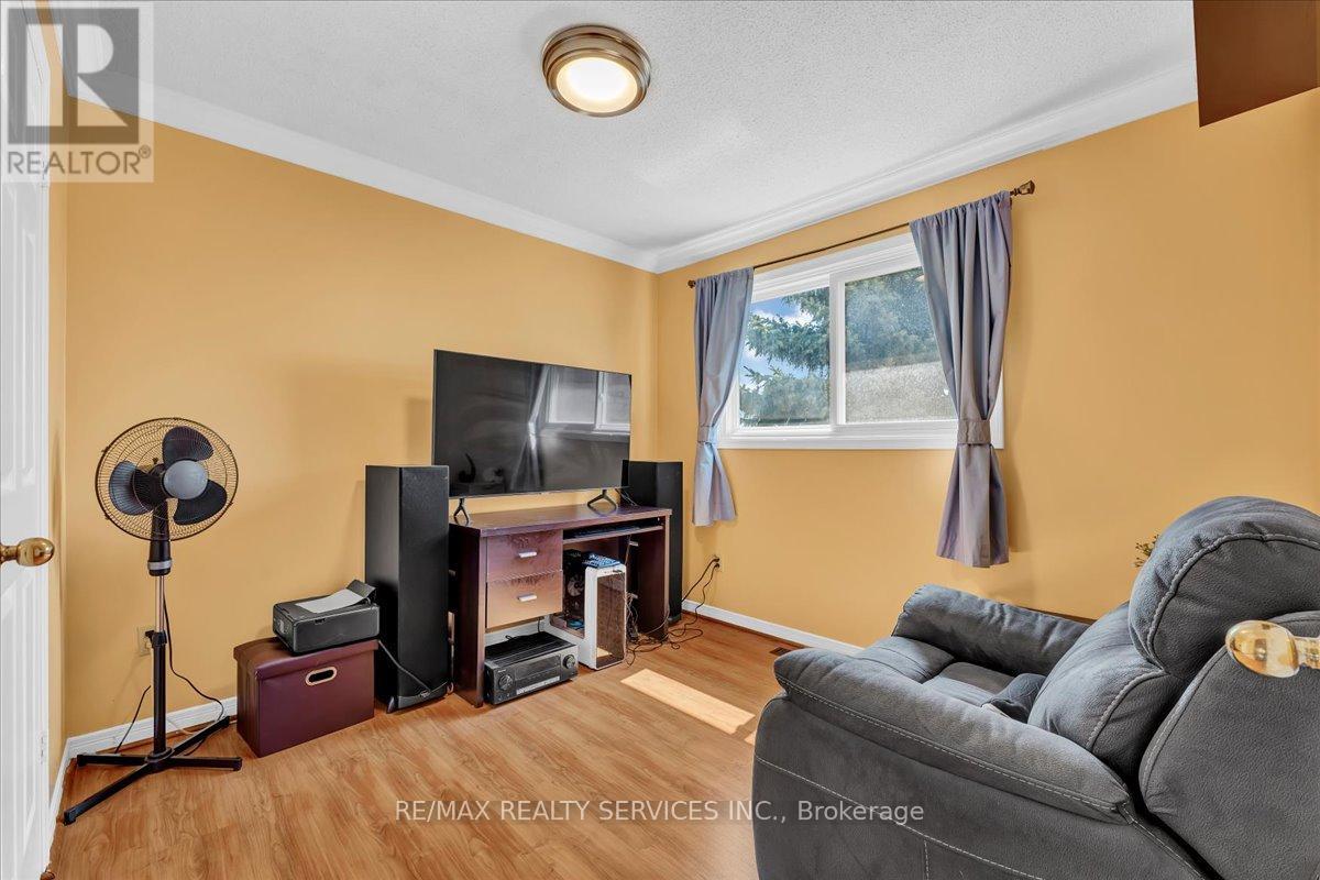 108 CANDY CRESCENT - 33