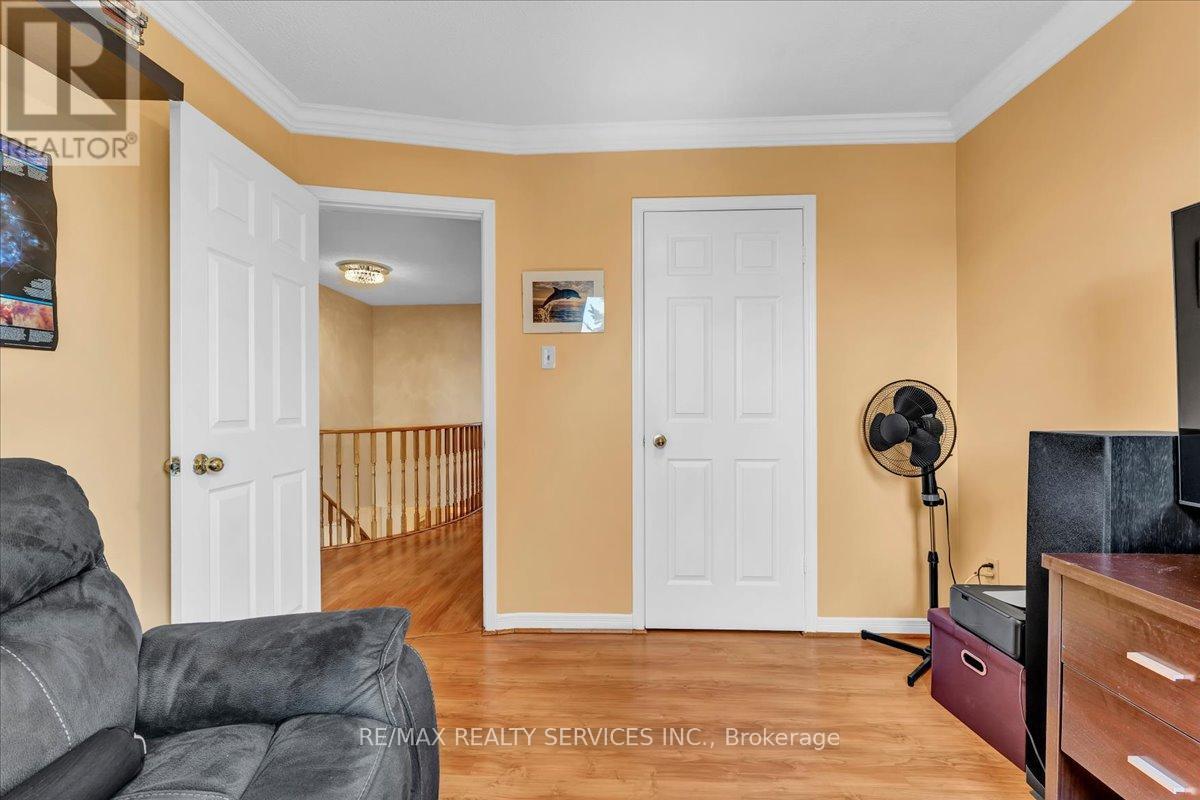 108 CANDY CRESCENT - 34