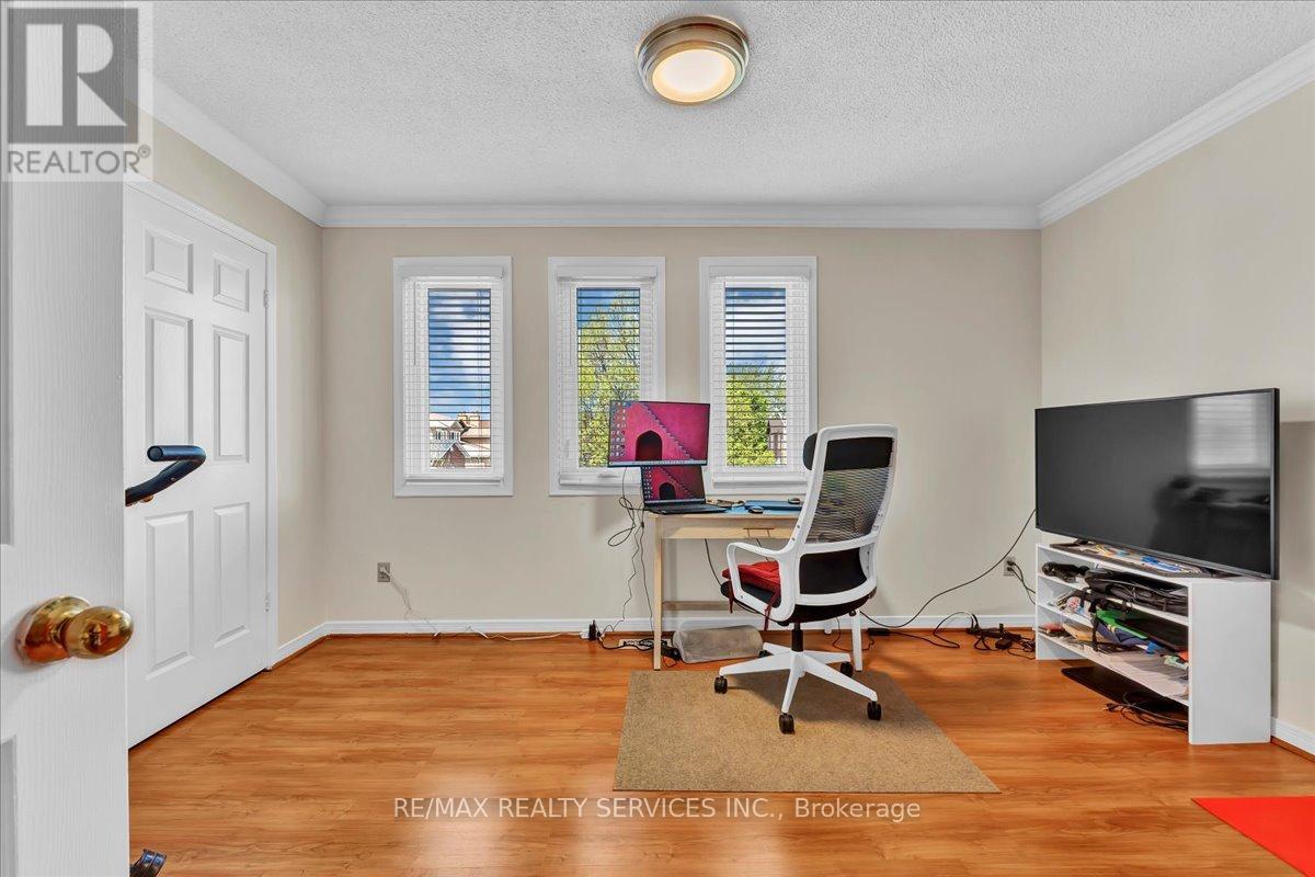 108 CANDY CRESCENT - 35