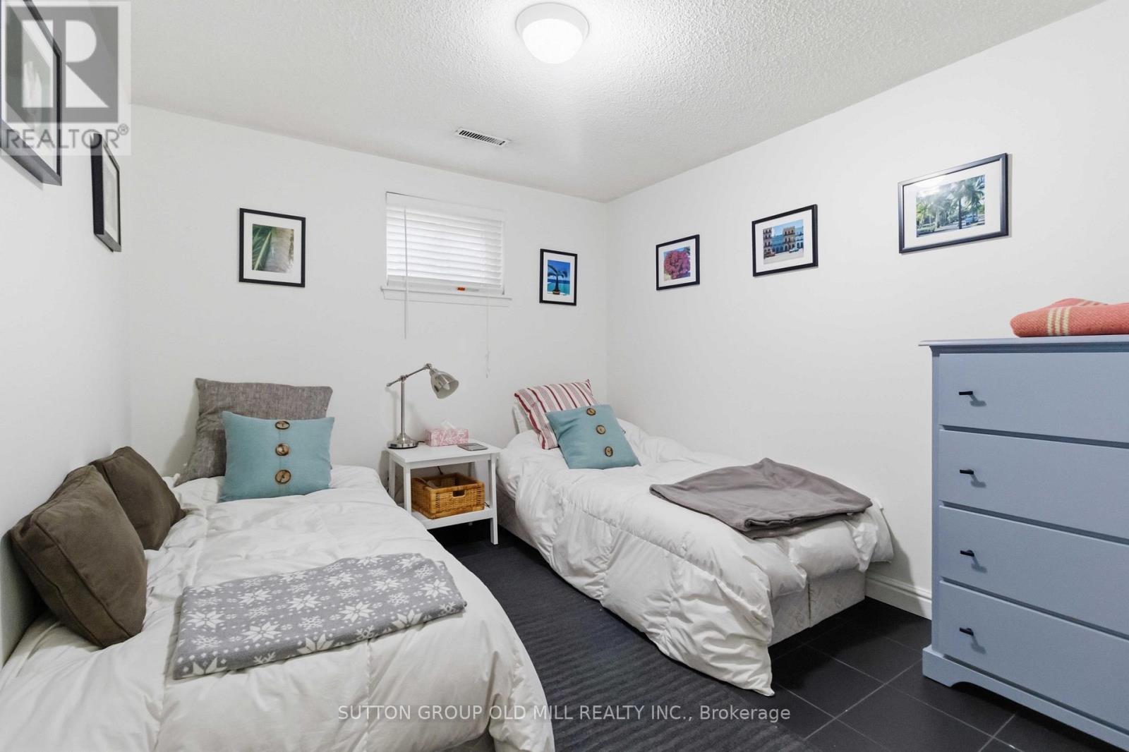 2811 CONSTABLE ROAD - 24