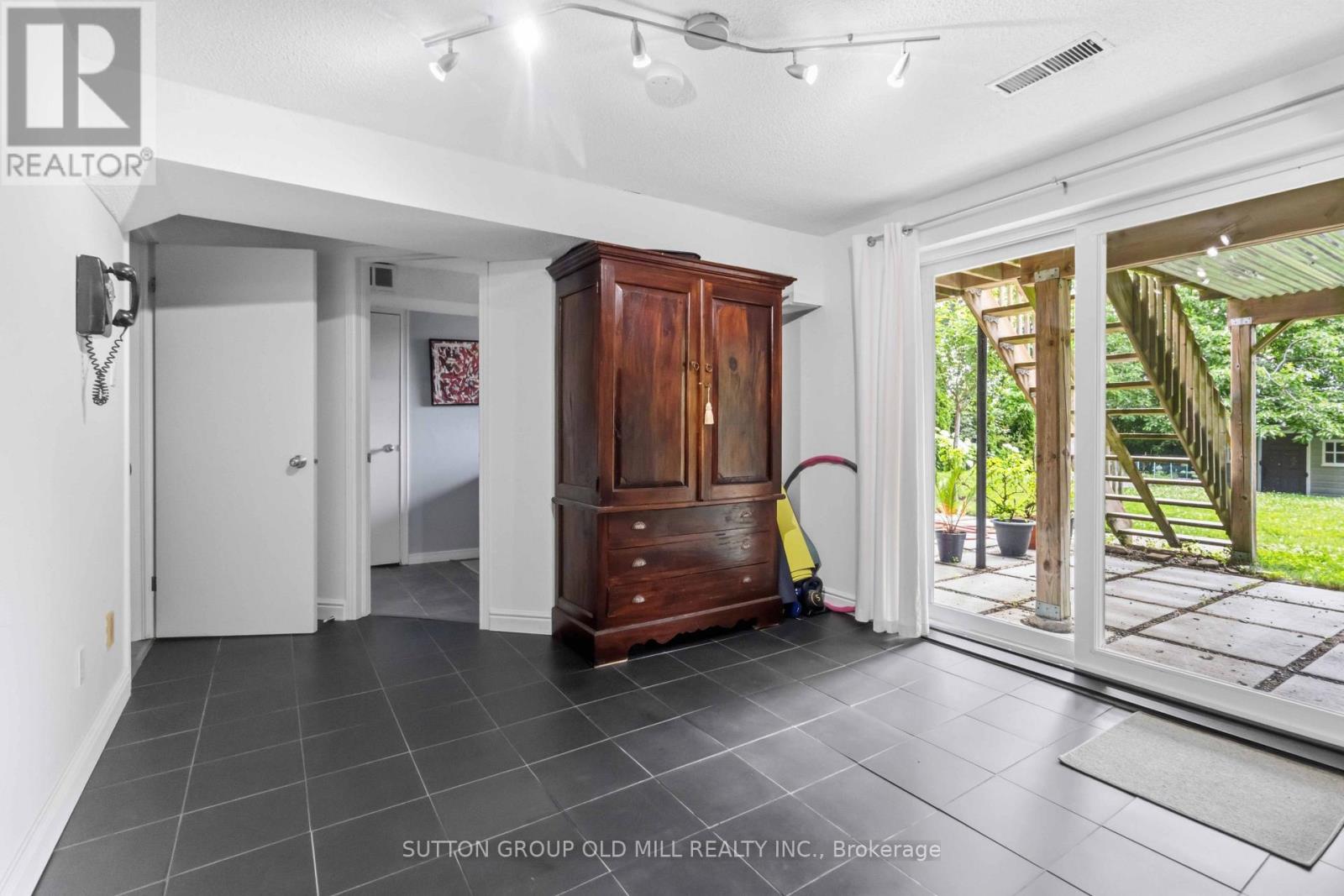 2811 CONSTABLE ROAD - 27