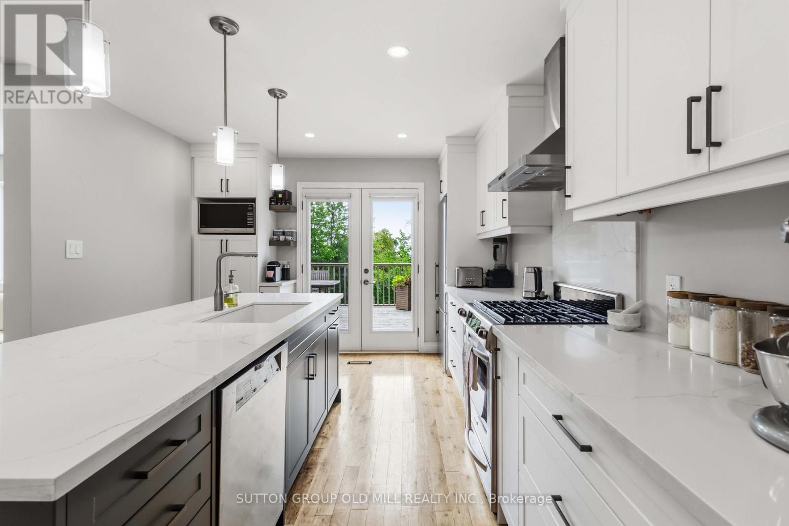 2811 CONSTABLE ROAD - 8
