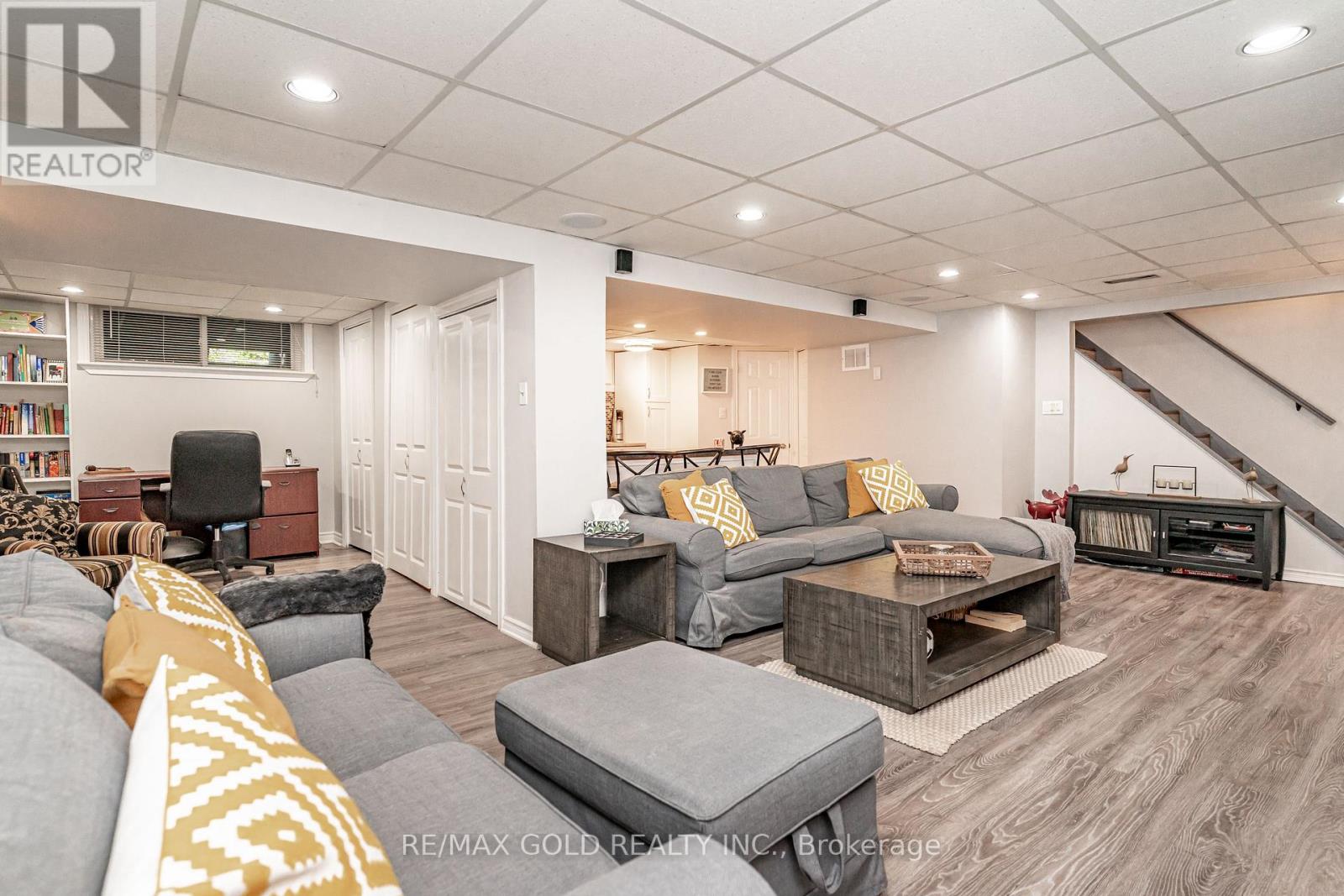86 CLARENCE STREET - 31