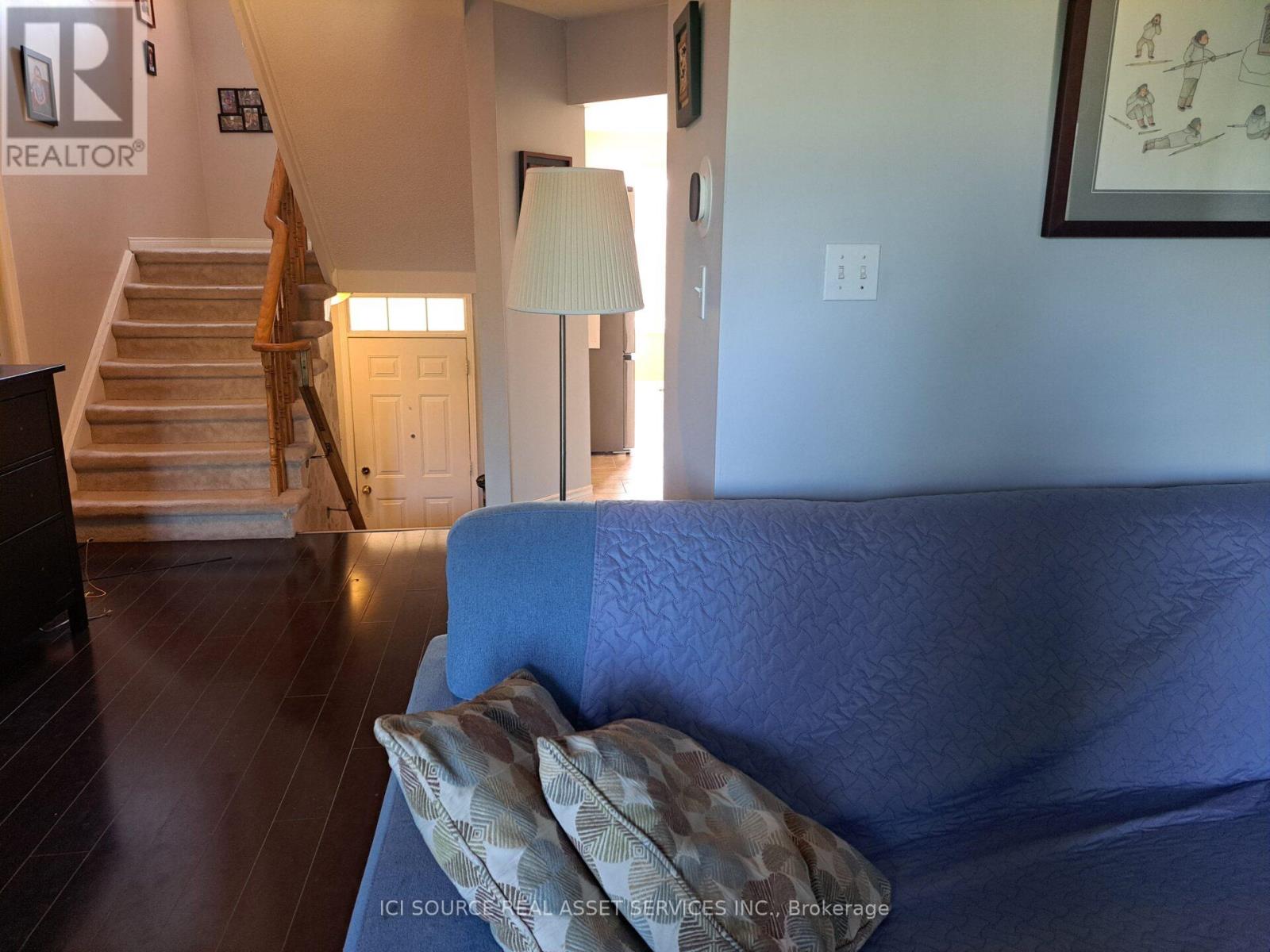 #4 120 RAILROAD STREET - 10