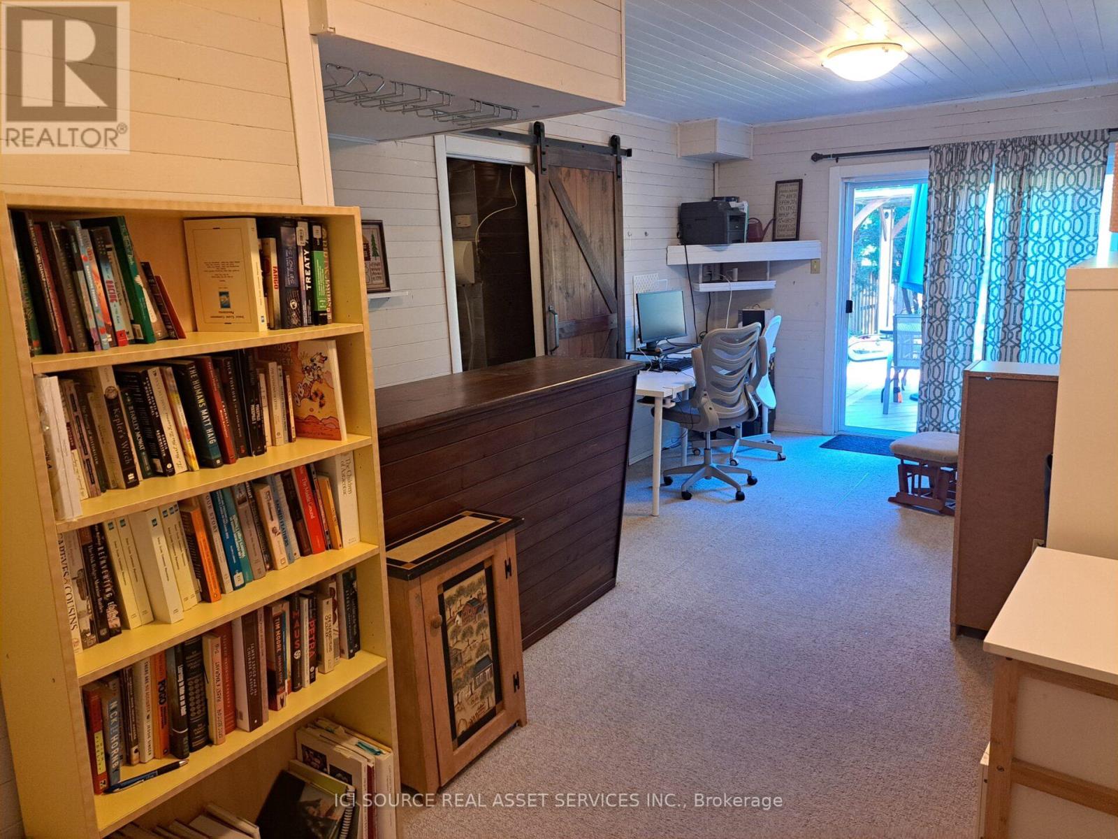 #4 120 RAILROAD STREET - 14