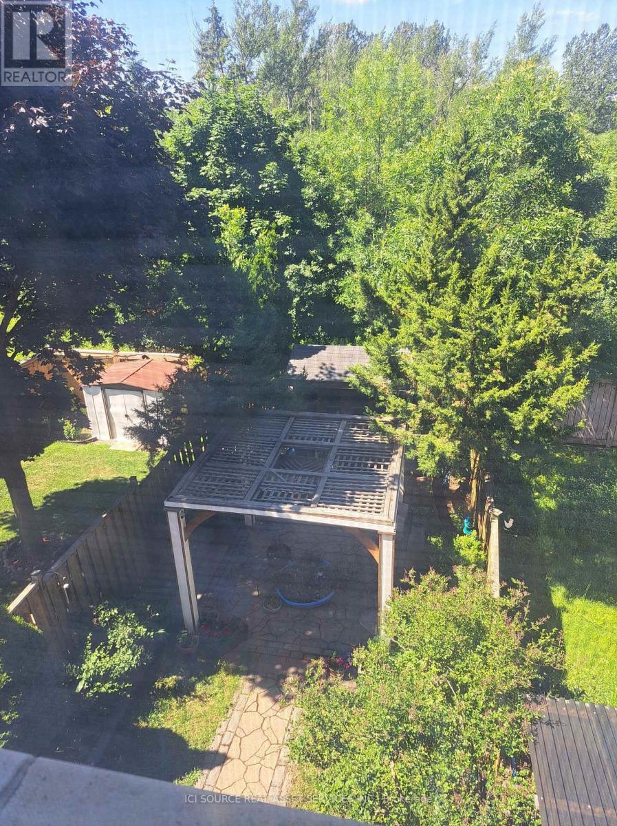 #4 120 RAILROAD STREET - 27