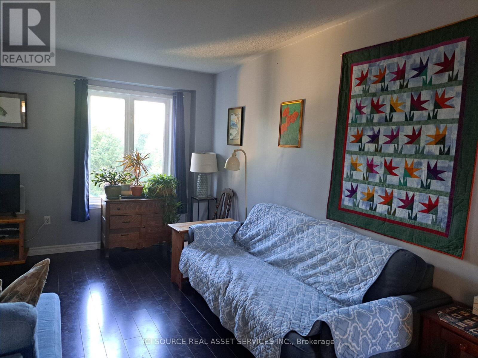 #4 120 RAILROAD STREET - 8