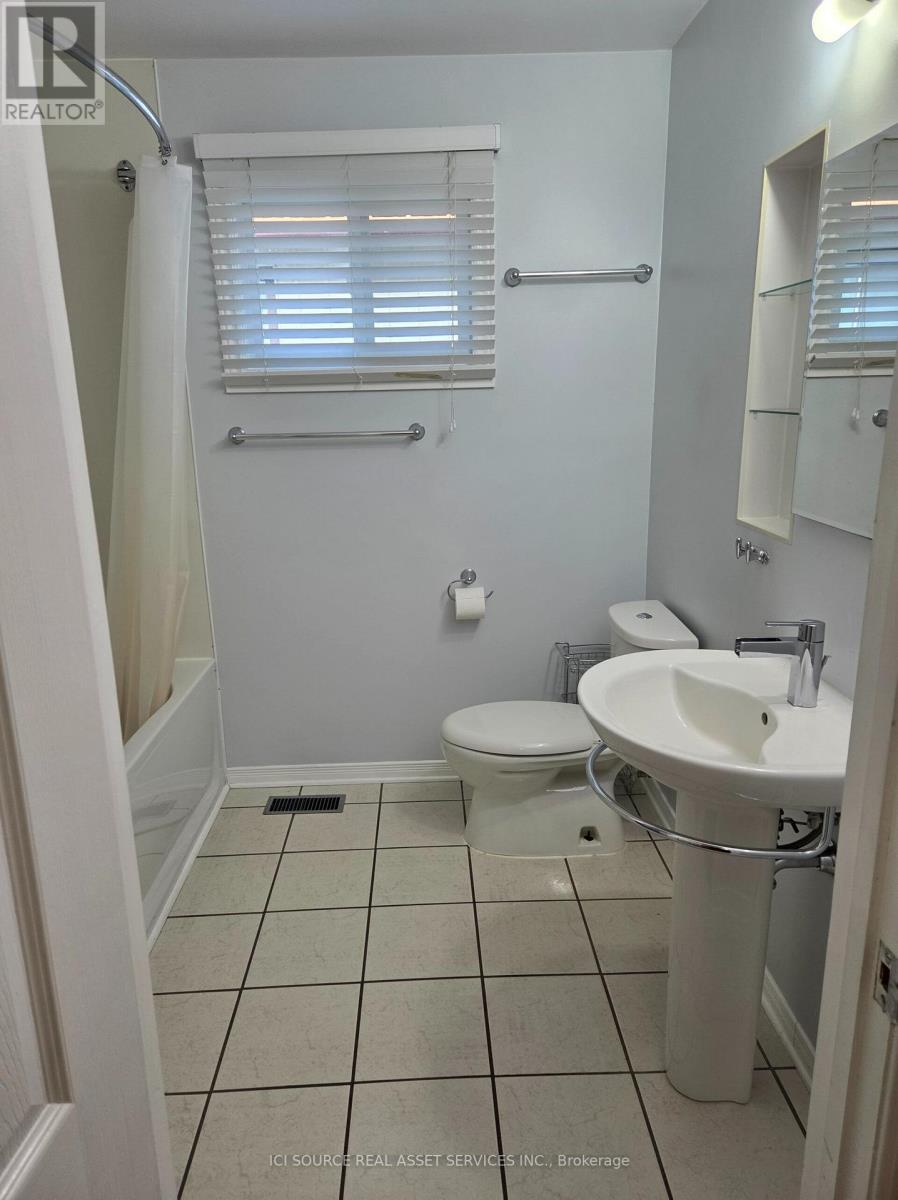 192 ELLIS AVENUE - 6