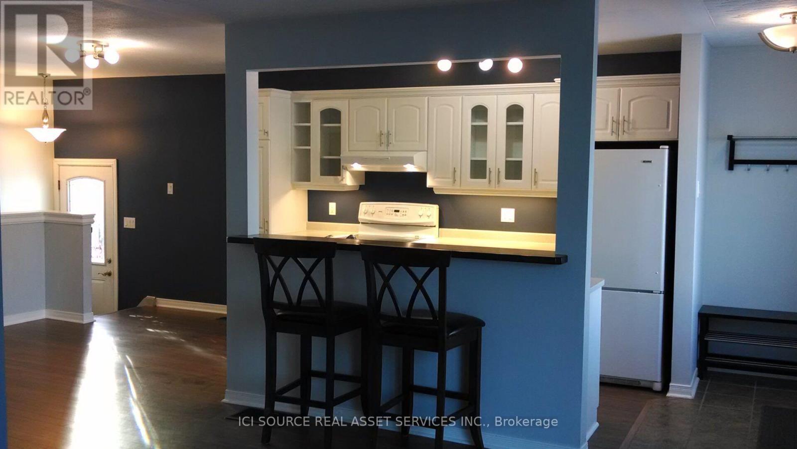 192 ELLIS AVENUE - 3