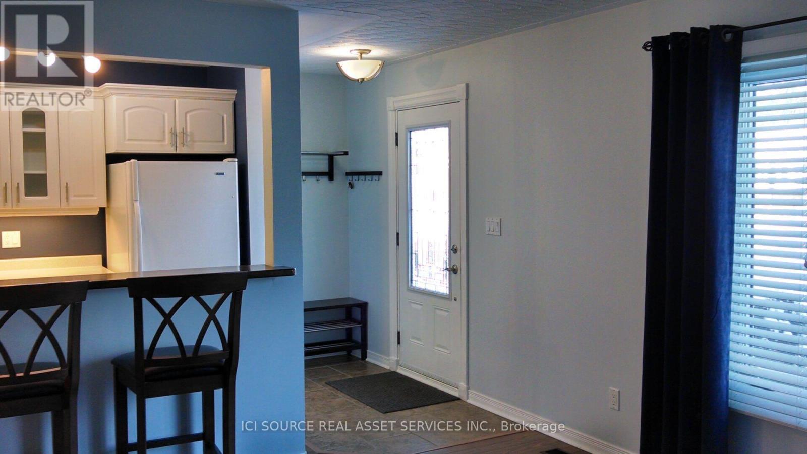 192 ELLIS AVENUE - 5