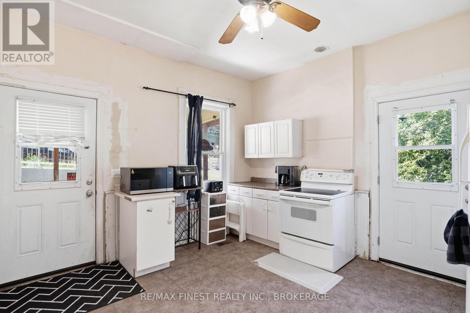 46 CATHARINE STREET - 12