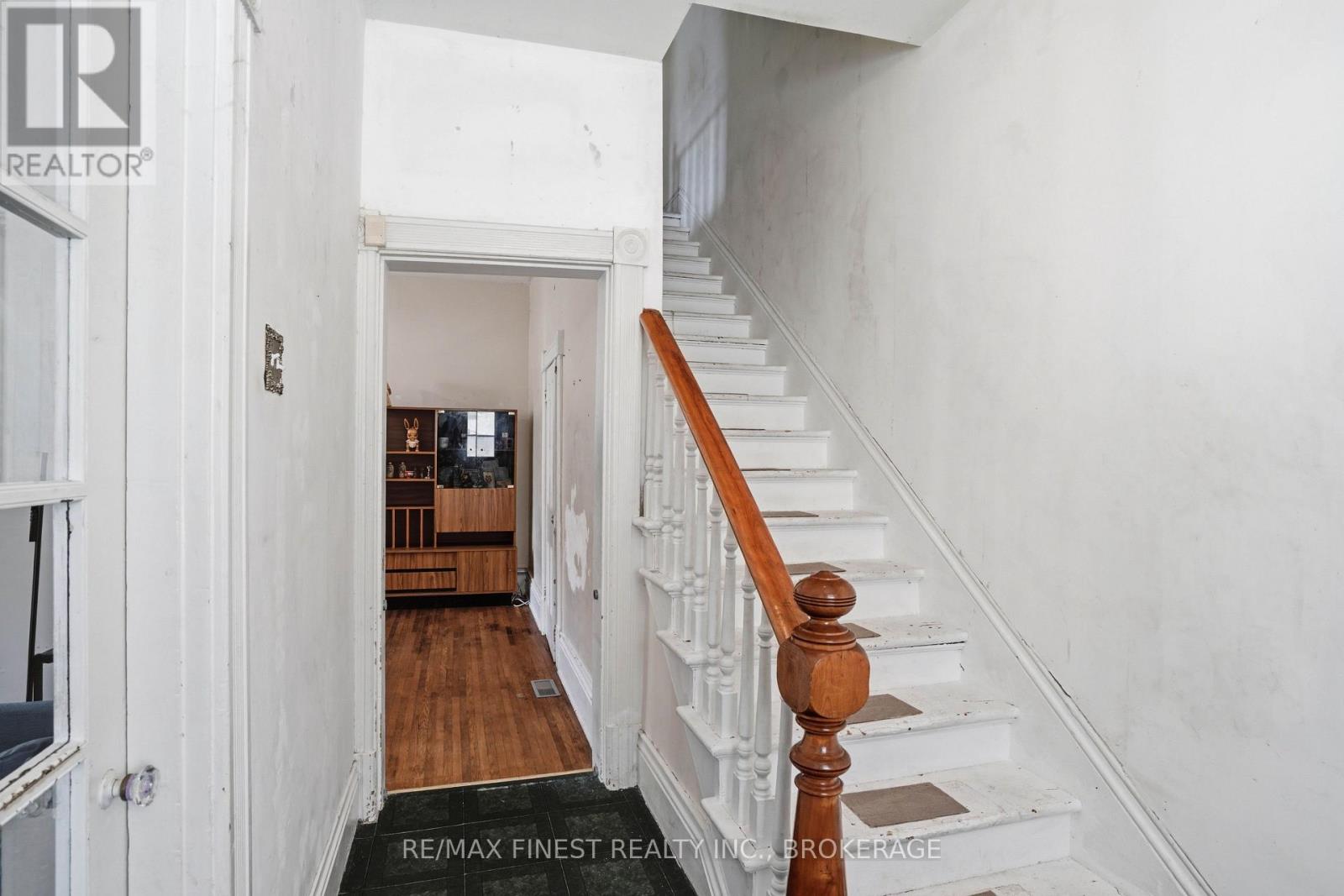 46 CATHARINE STREET - 3