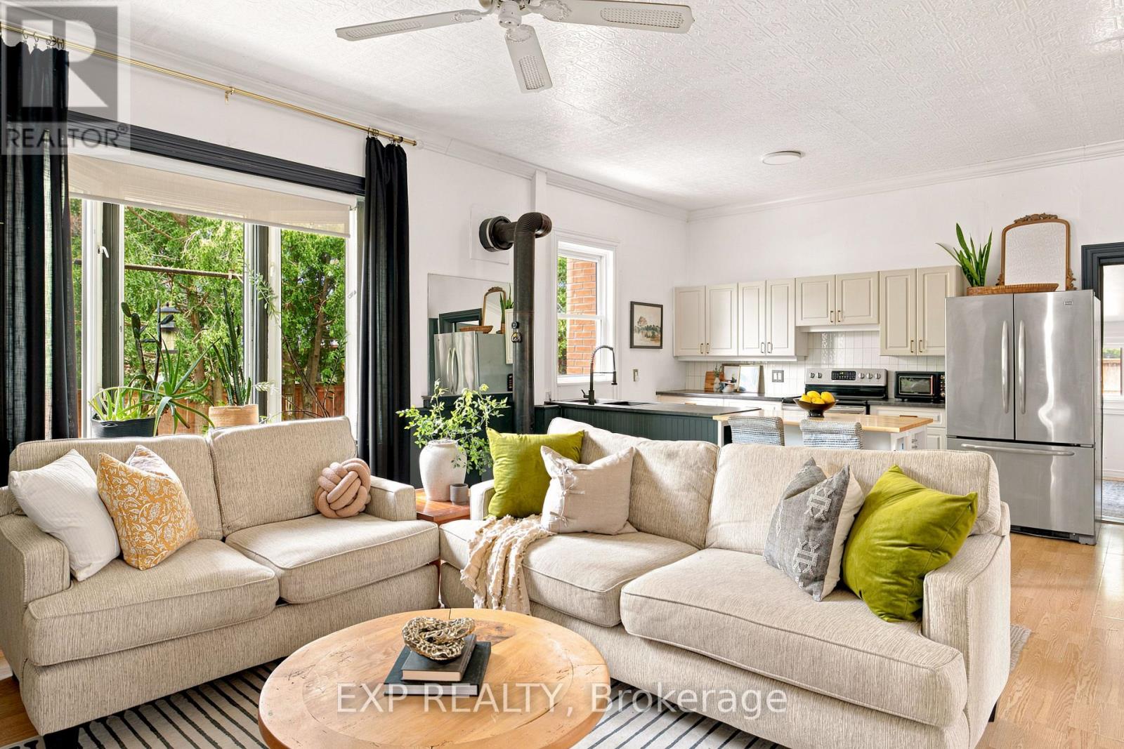 136 FALSTAFF STREET - 18