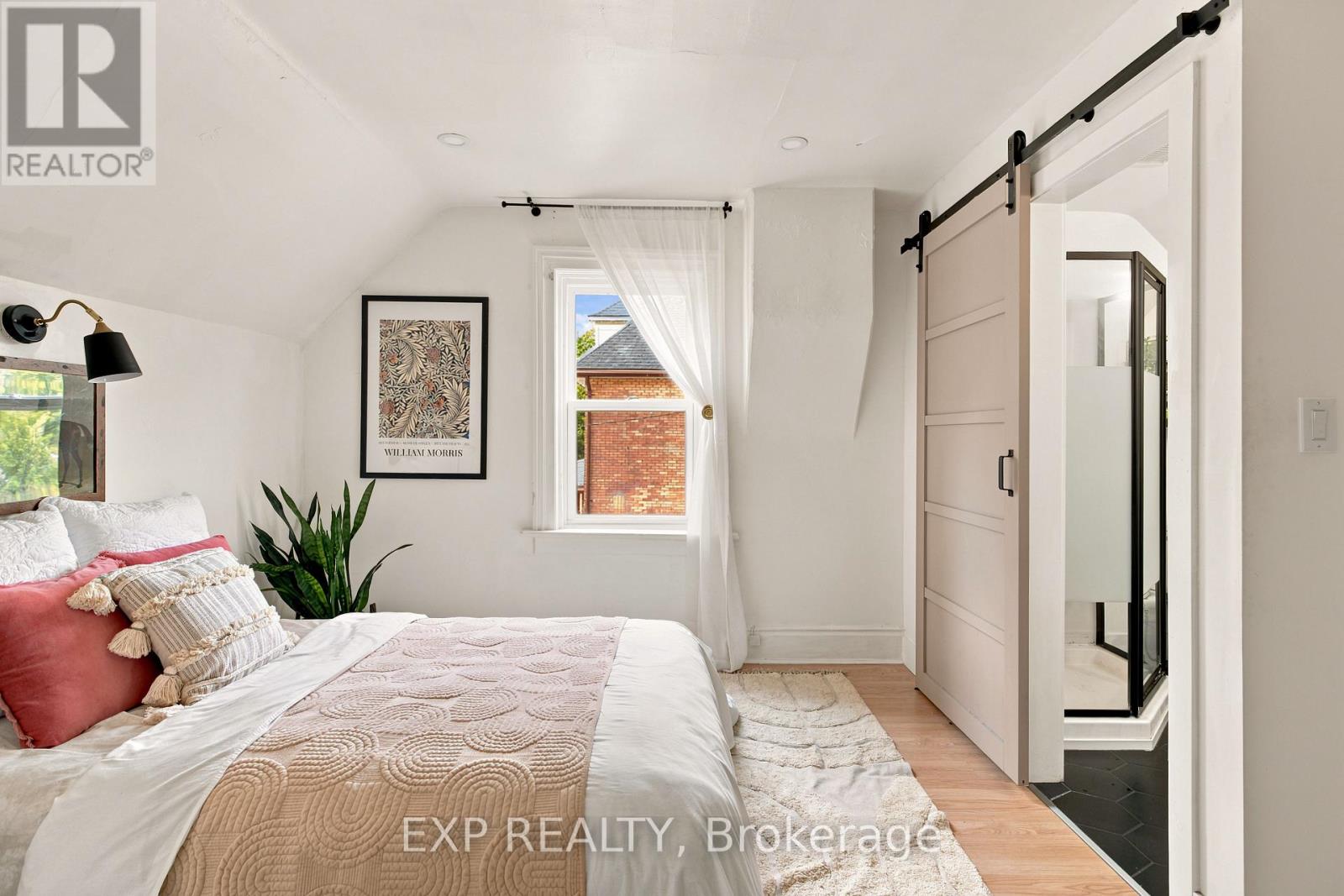 136 FALSTAFF STREET - 31
