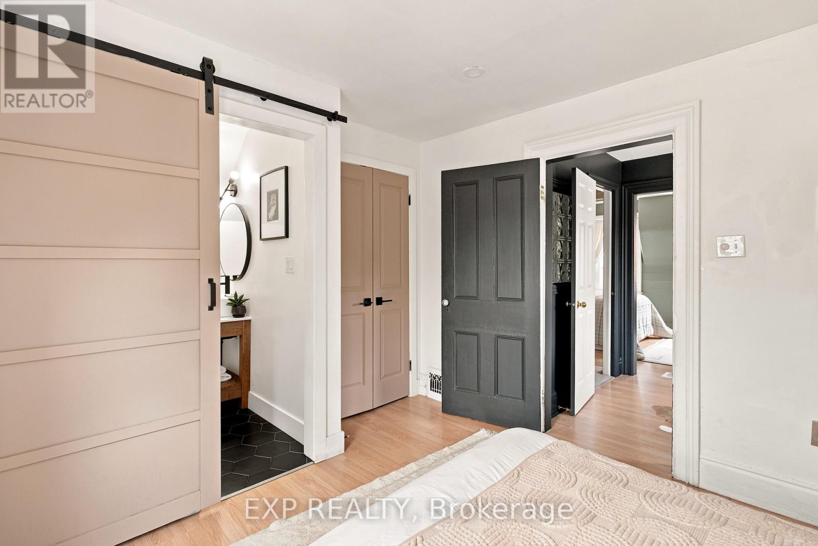 136 FALSTAFF STREET - 33