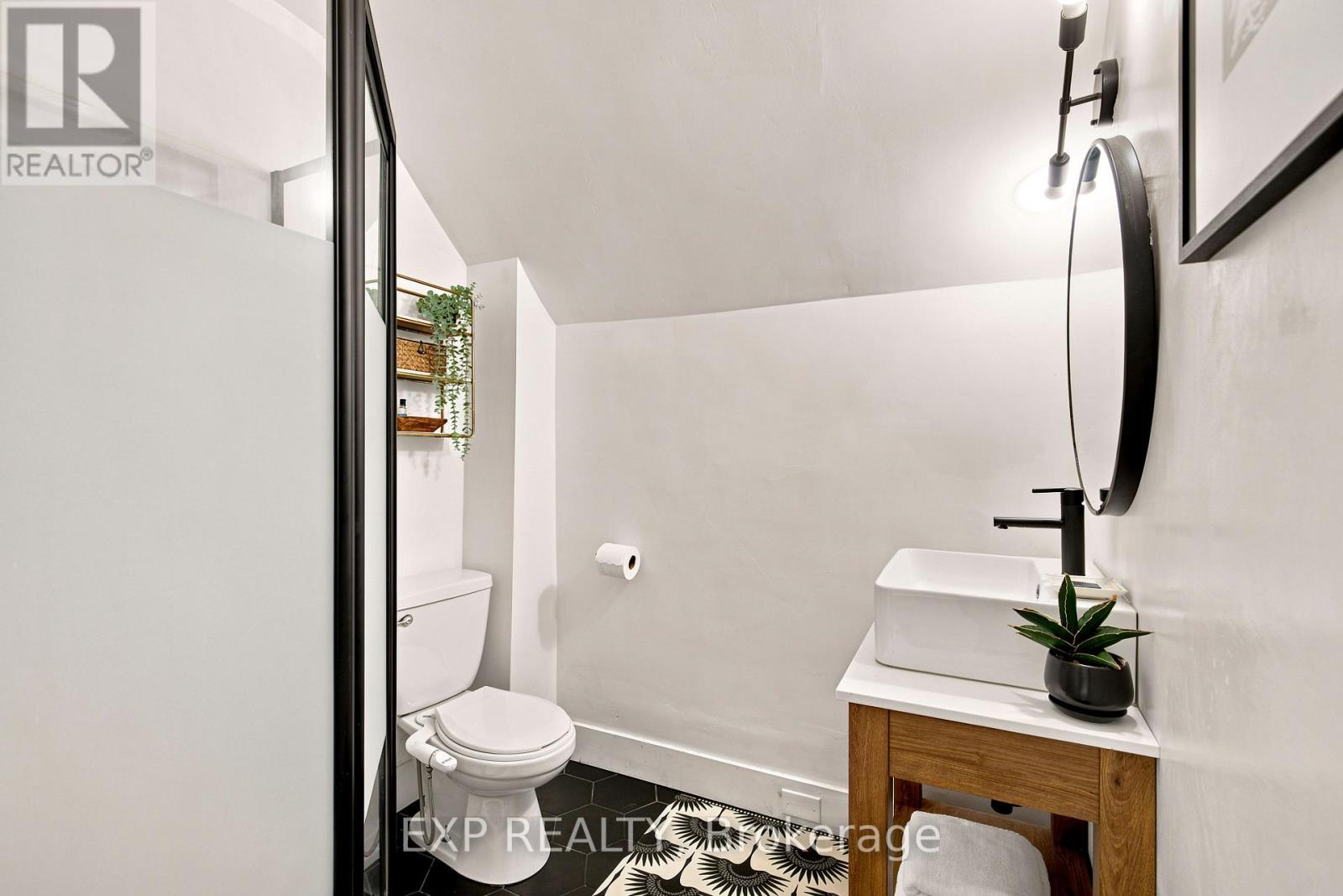 136 FALSTAFF STREET - 34
