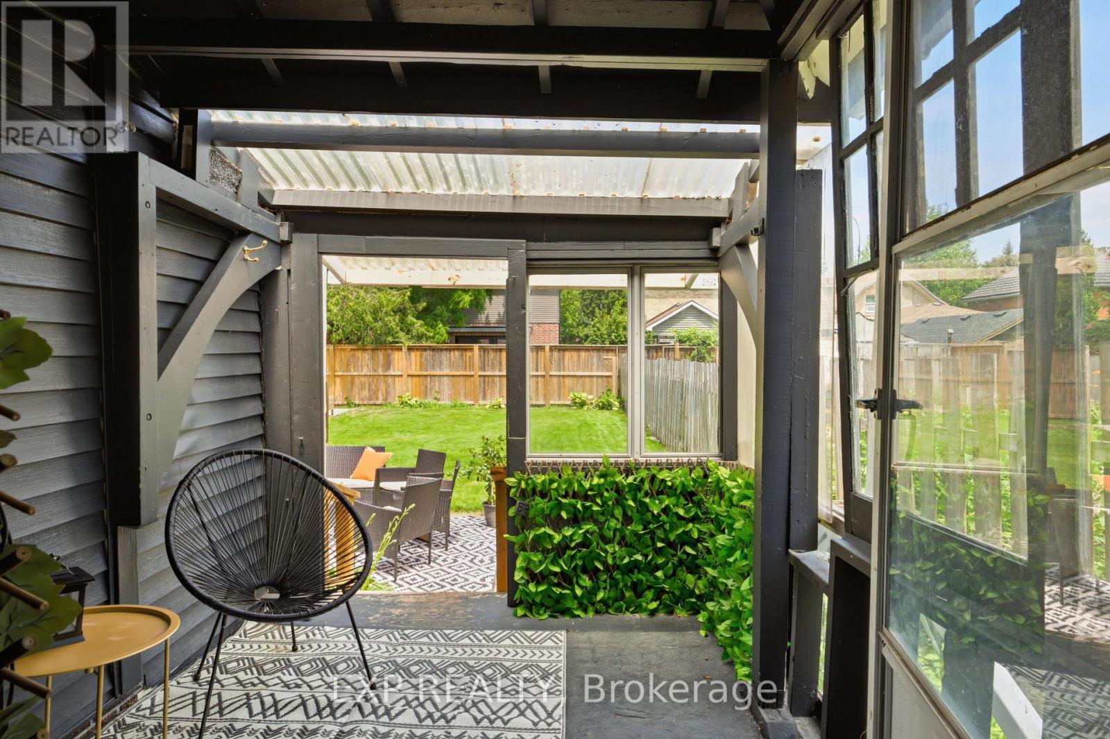 136 FALSTAFF STREET - 37
