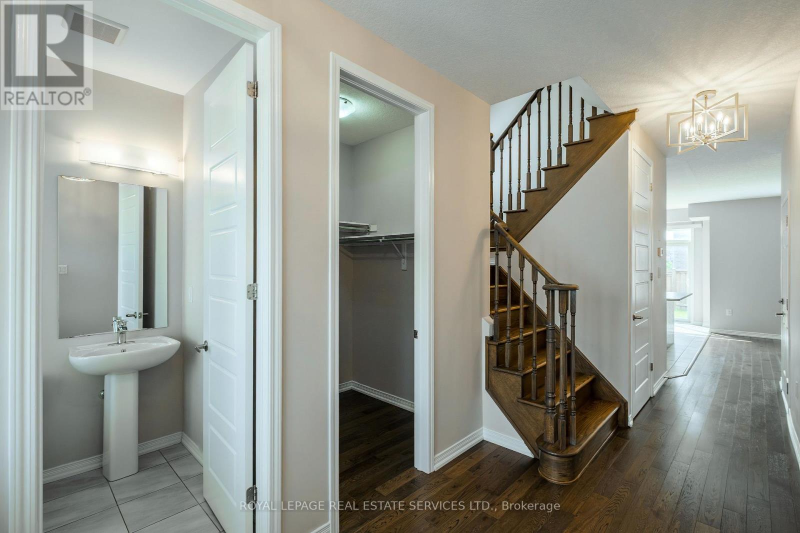 152 MUNRO CIRCLE - 12