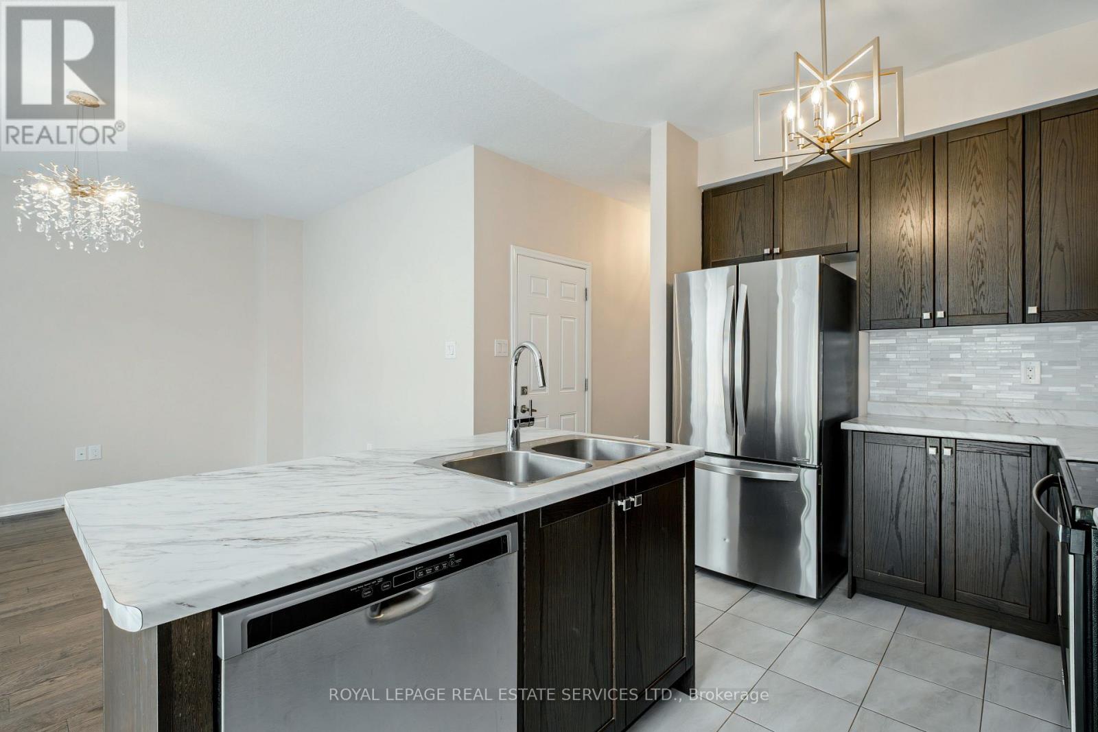 152 MUNRO CIRCLE - 26