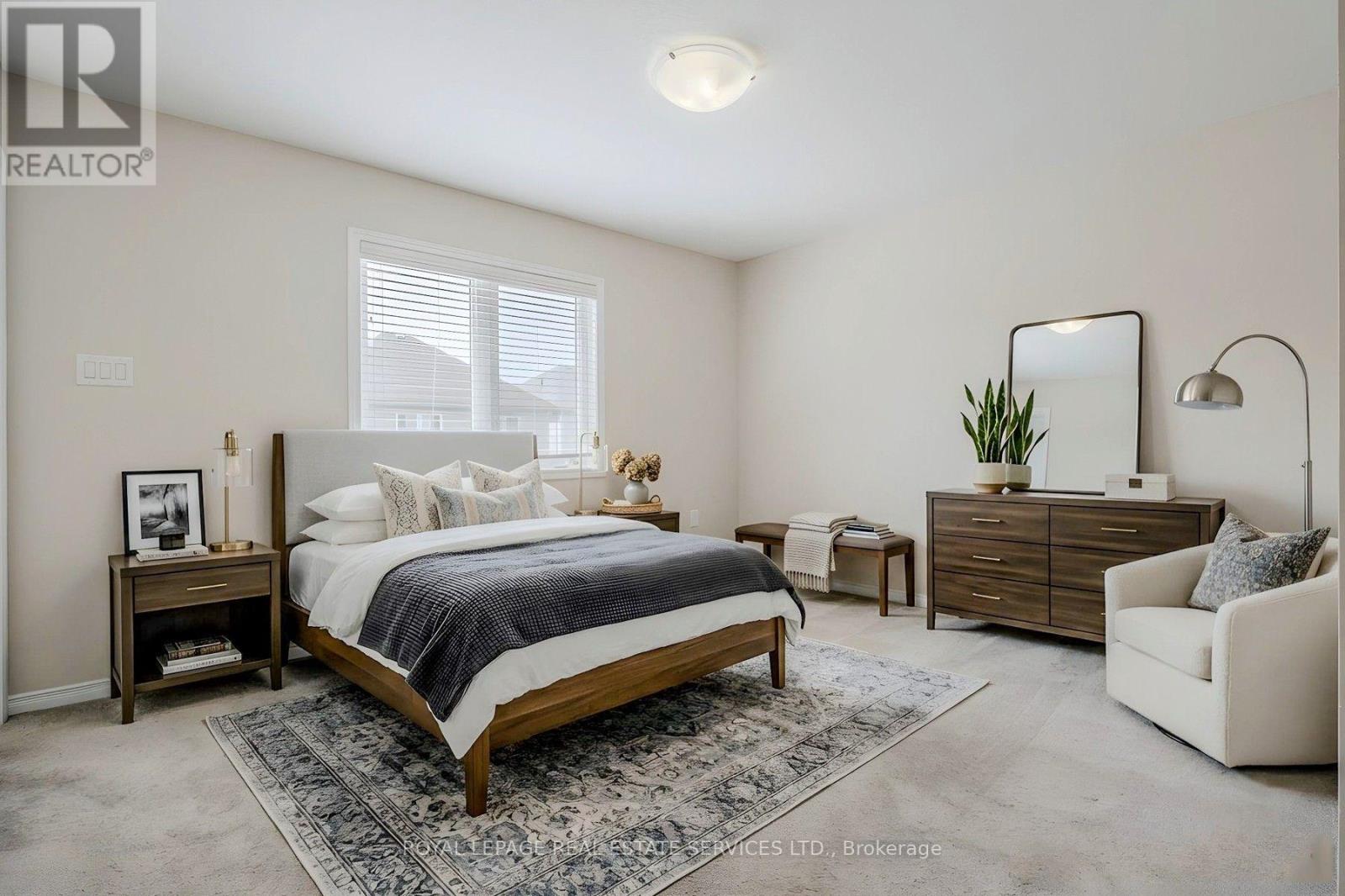 152 MUNRO CIRCLE - 3