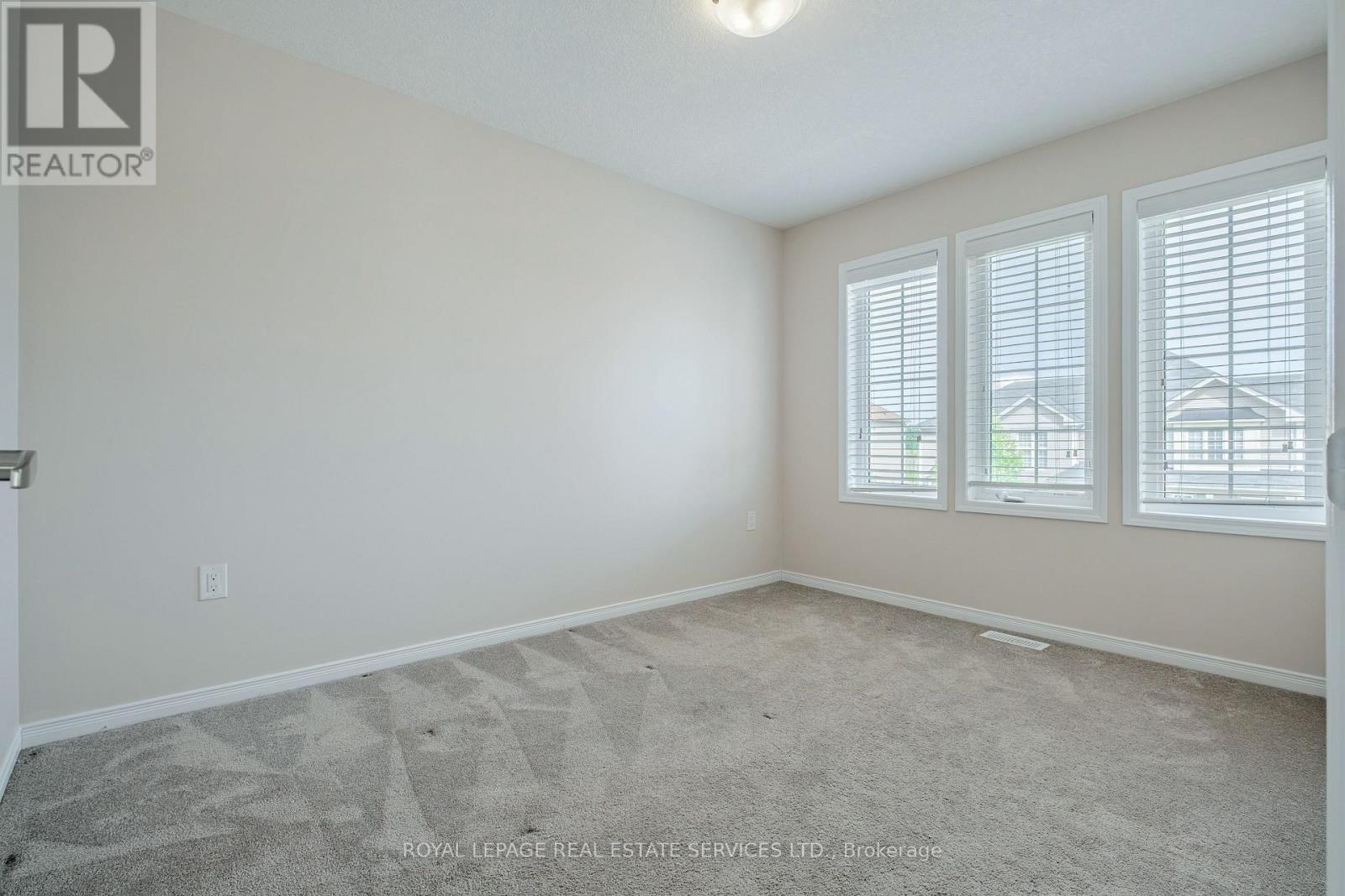 152 MUNRO CIRCLE - 38