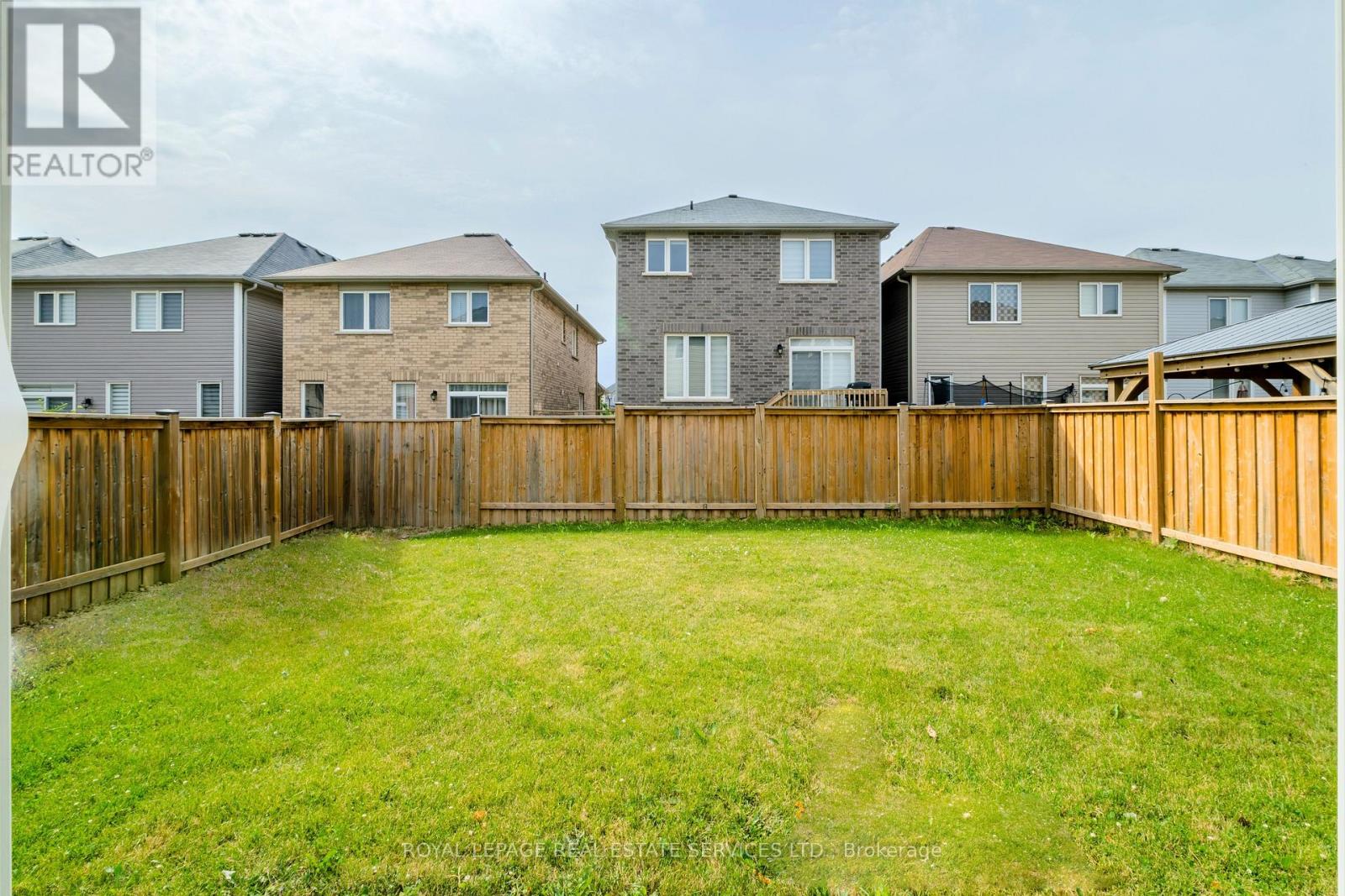 152 MUNRO CIRCLE - 48