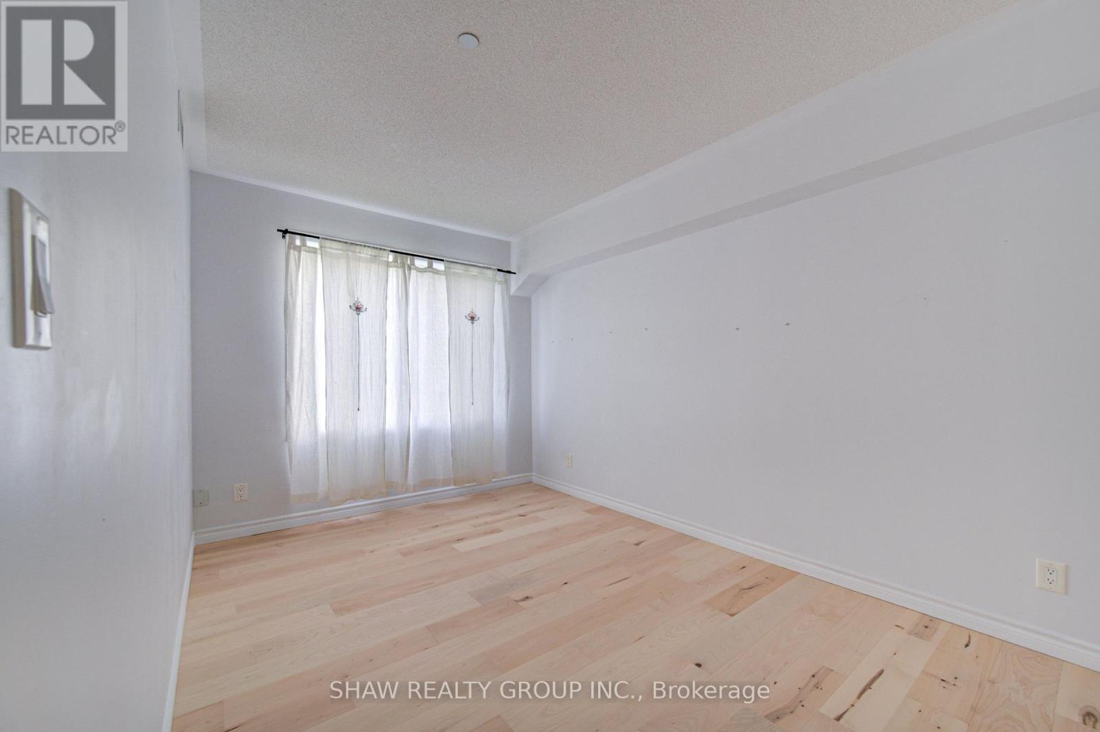 #104 8 HARRIS STREET - 28