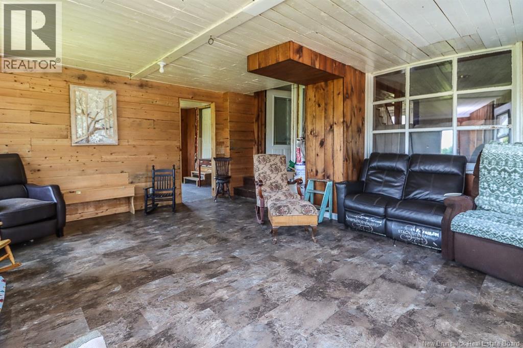 1227 Route 825 - Image 32