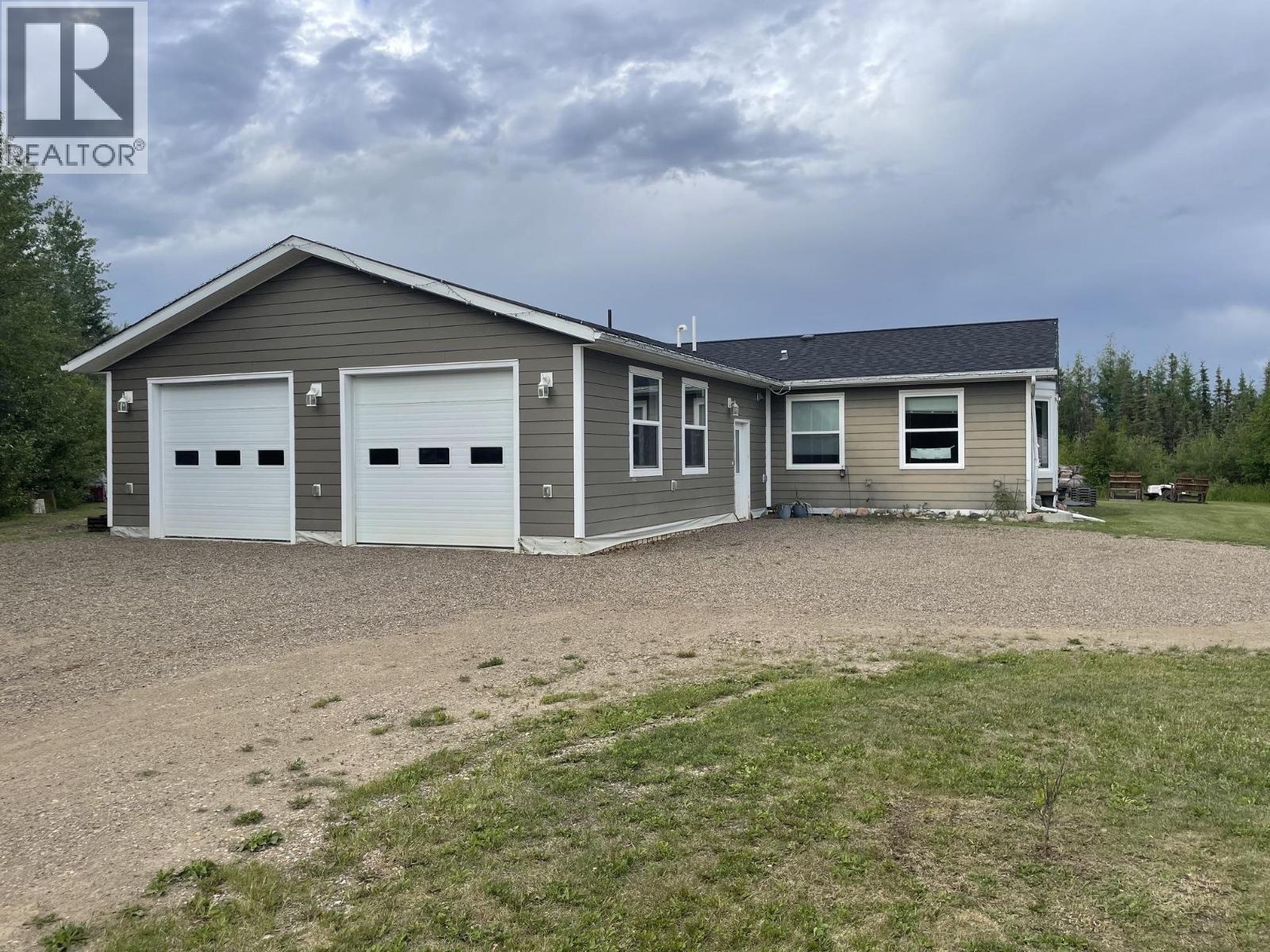 34 PEBBLE DRIVE - 2