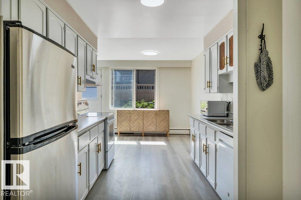 #102 7805 159 ST NW - 21