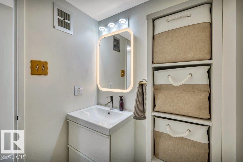 #102 7805 159 ST NW - 31