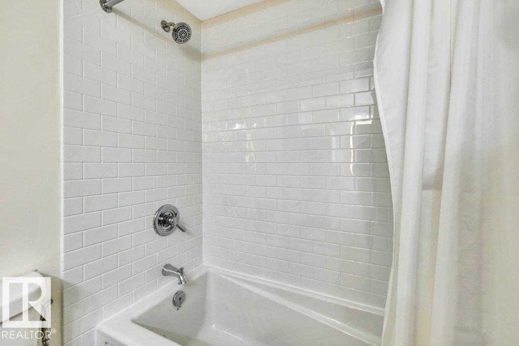 #102 7805 159 ST NW - 32